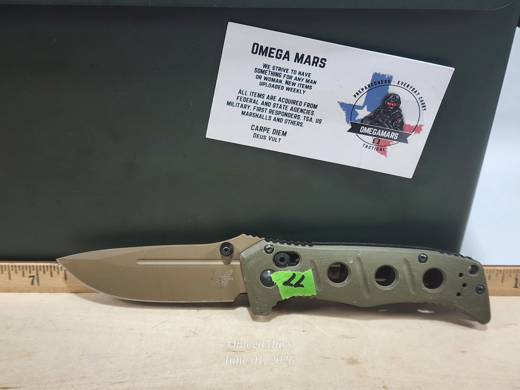 BENCHMADE 273 - Mini Adamas - Light Usage - #77Gr