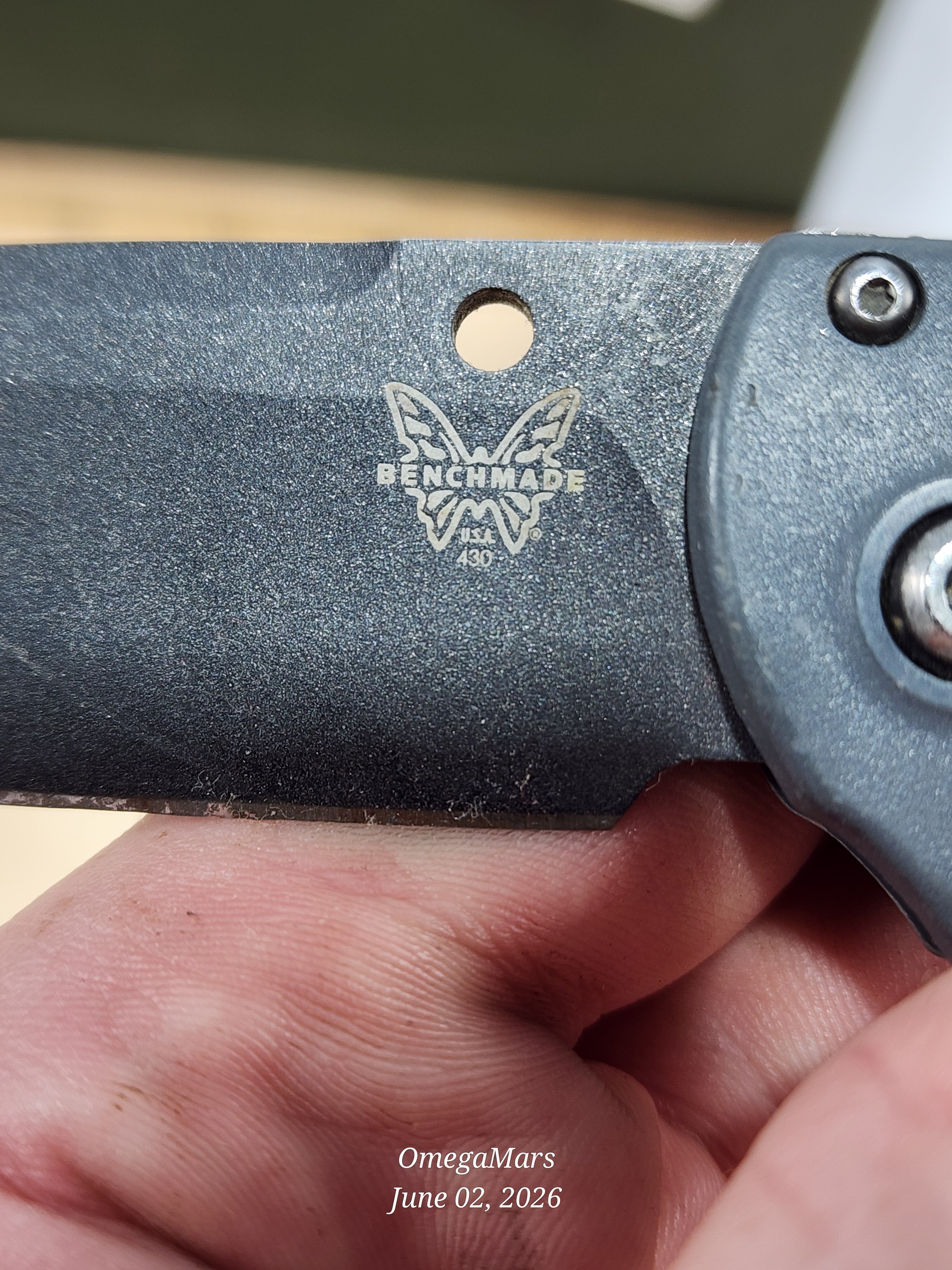 BENCHMADE 430 - CPM-D2 Steel - Light Usage - #102Gr