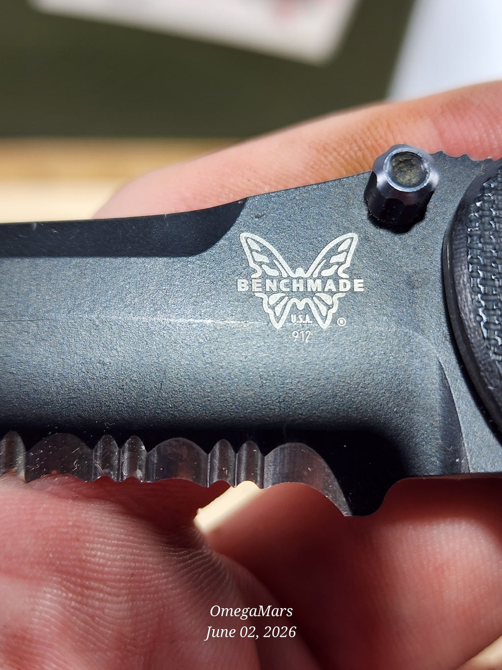 BENCHMADE Nitrous Stryker Black Coated Combo Edge 3.7" D2 - BM912SBKD2 -#104Gr