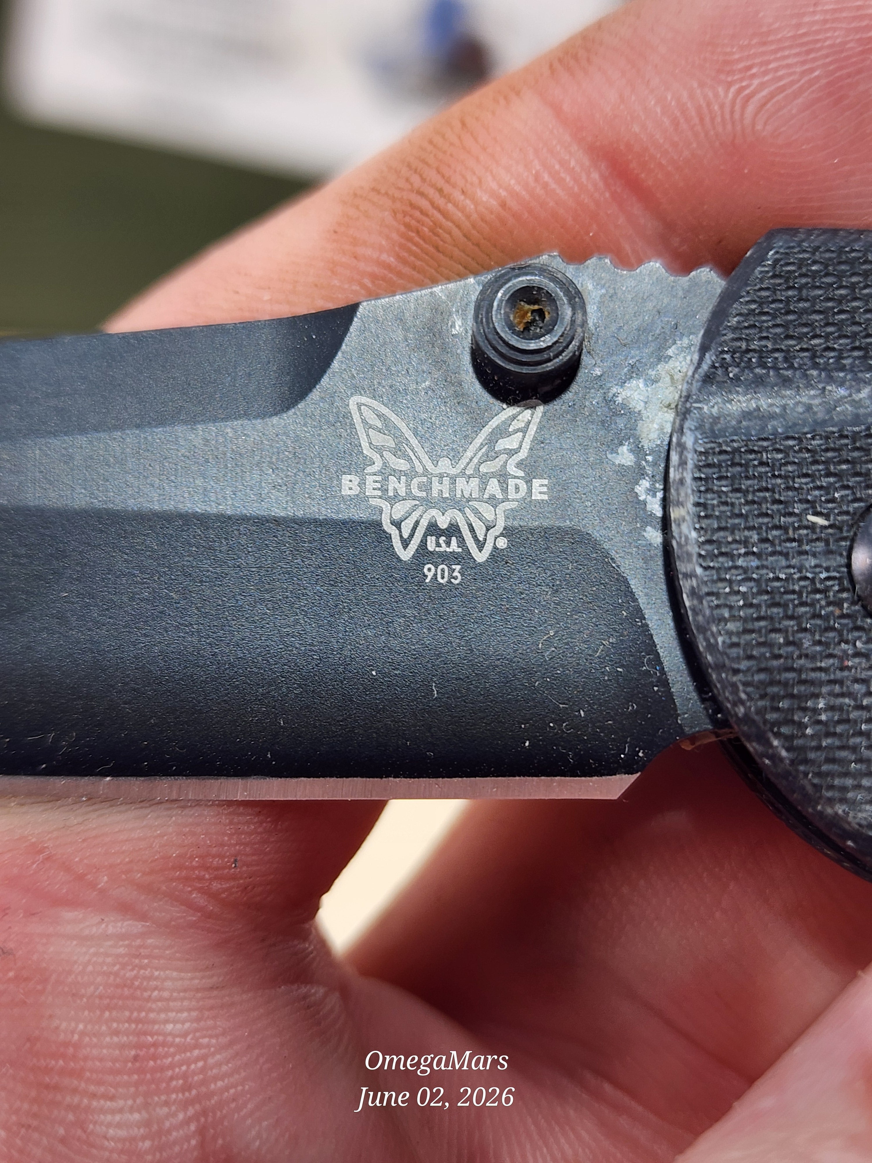 BENCHMADE 903 Mini-AXIS Stryker Folding Pocket Knife 2.94" 154CM - Light Usage #106Gr