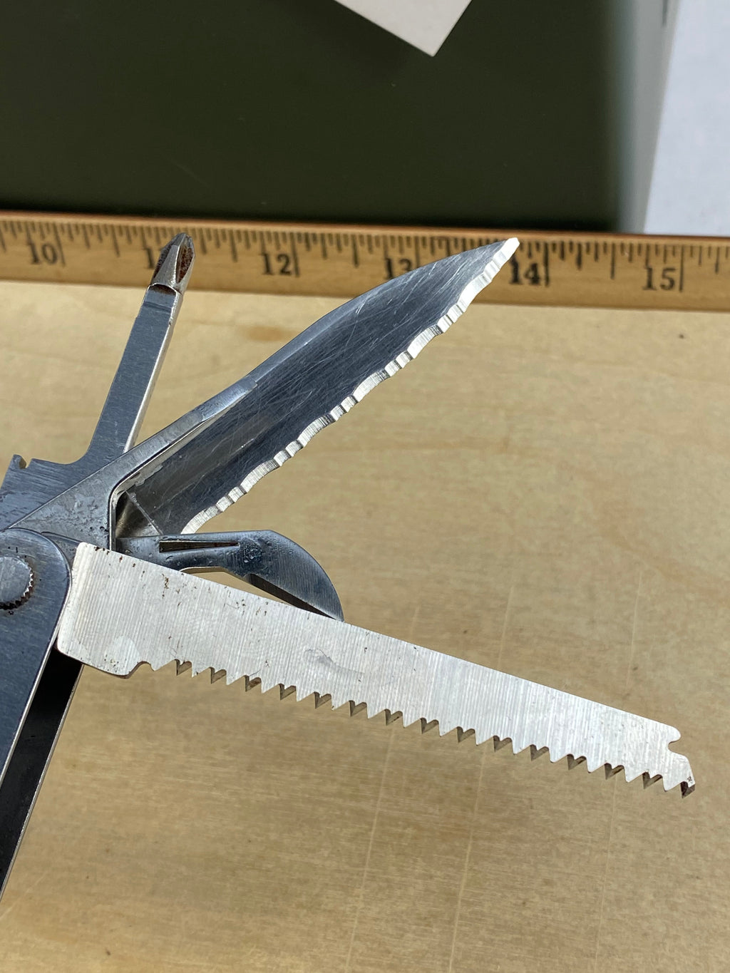 Leatherman Super Tool #72 Portland. Light usage. Dirty (0896)