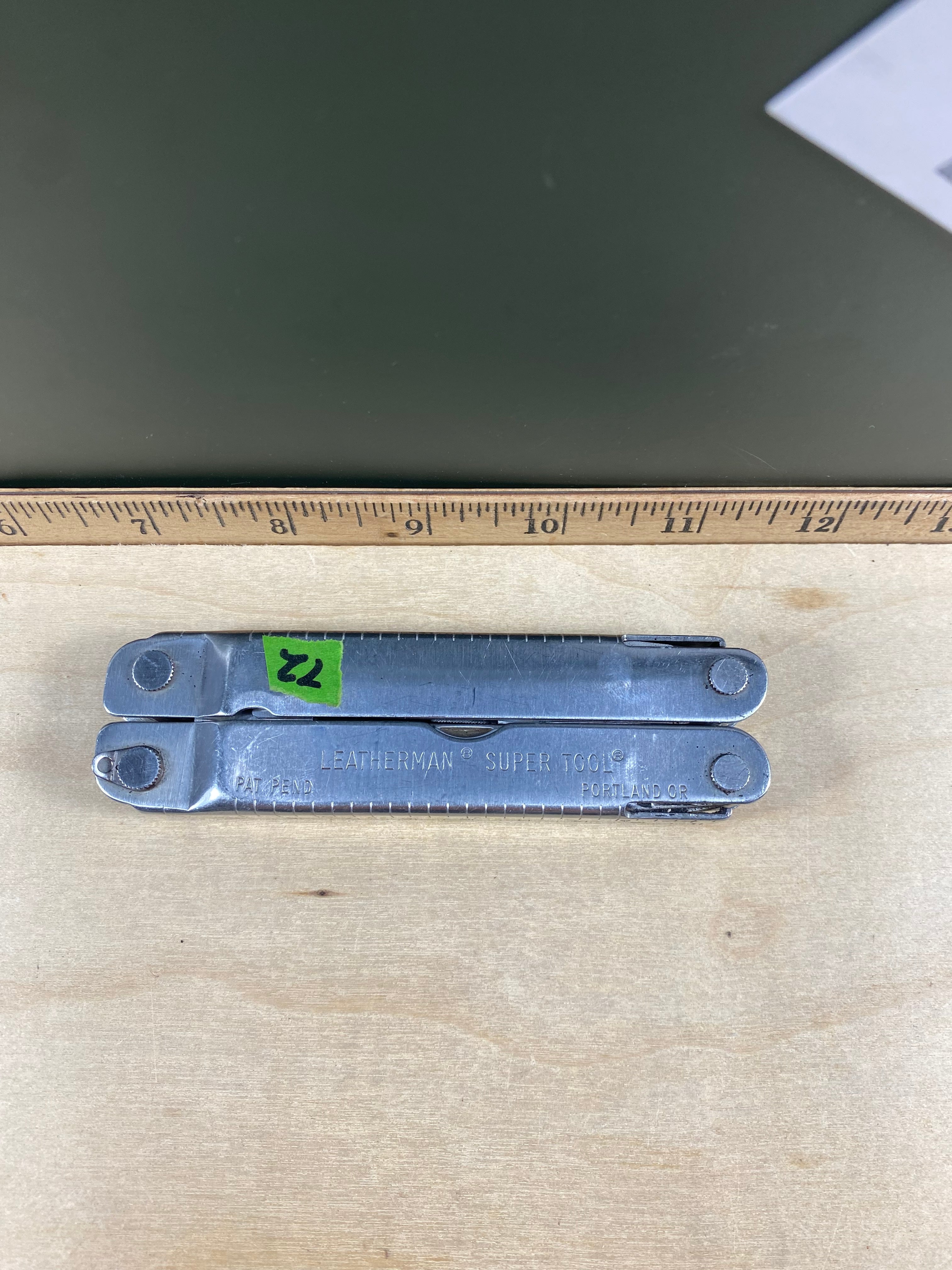 Leatherman Super Tool #72 Portland. Light usage. Dirty (0896)