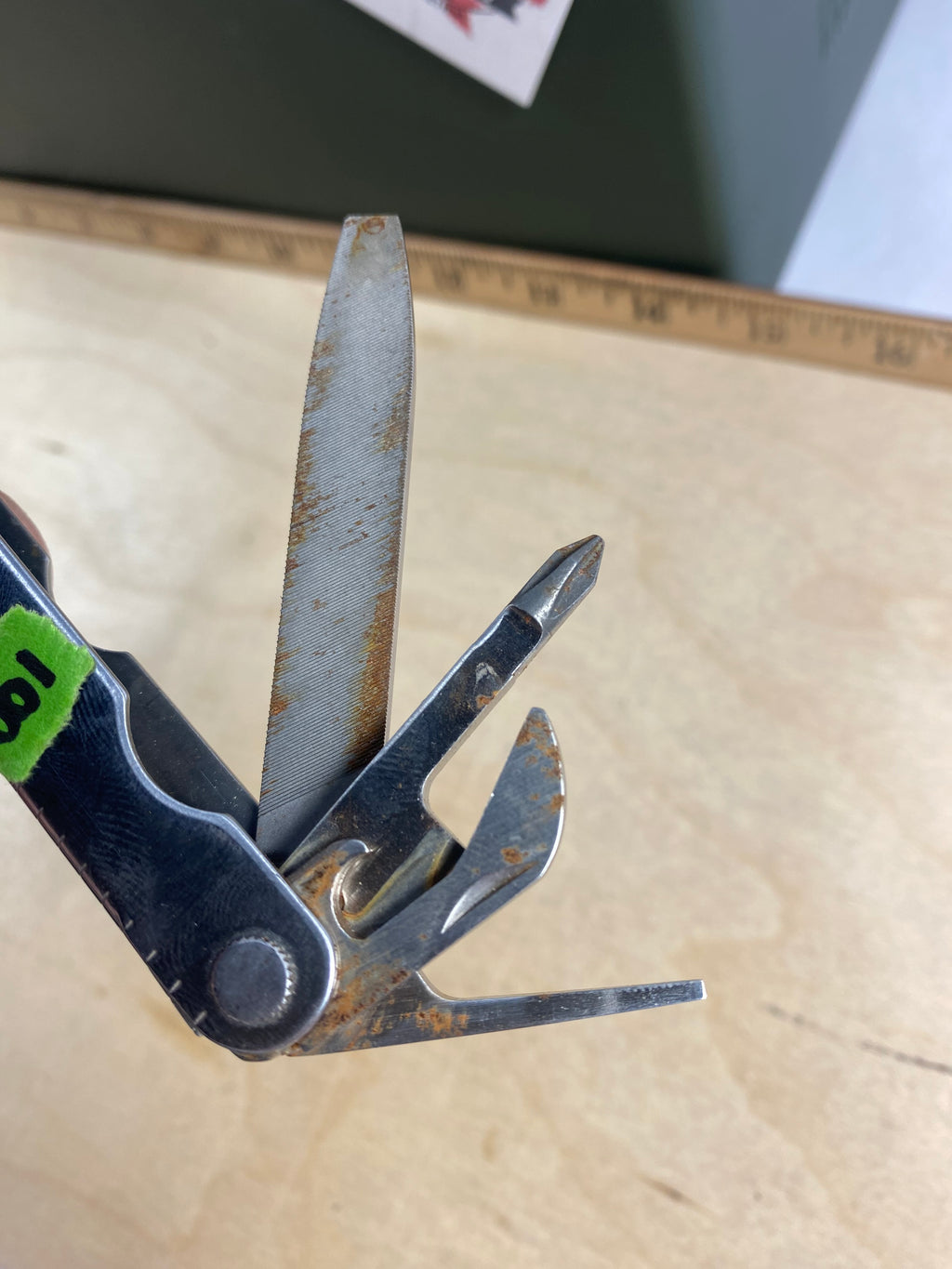 Leatherman PST #100. Light usage. needs oil. Dirty and visible rust. (1293-1293)