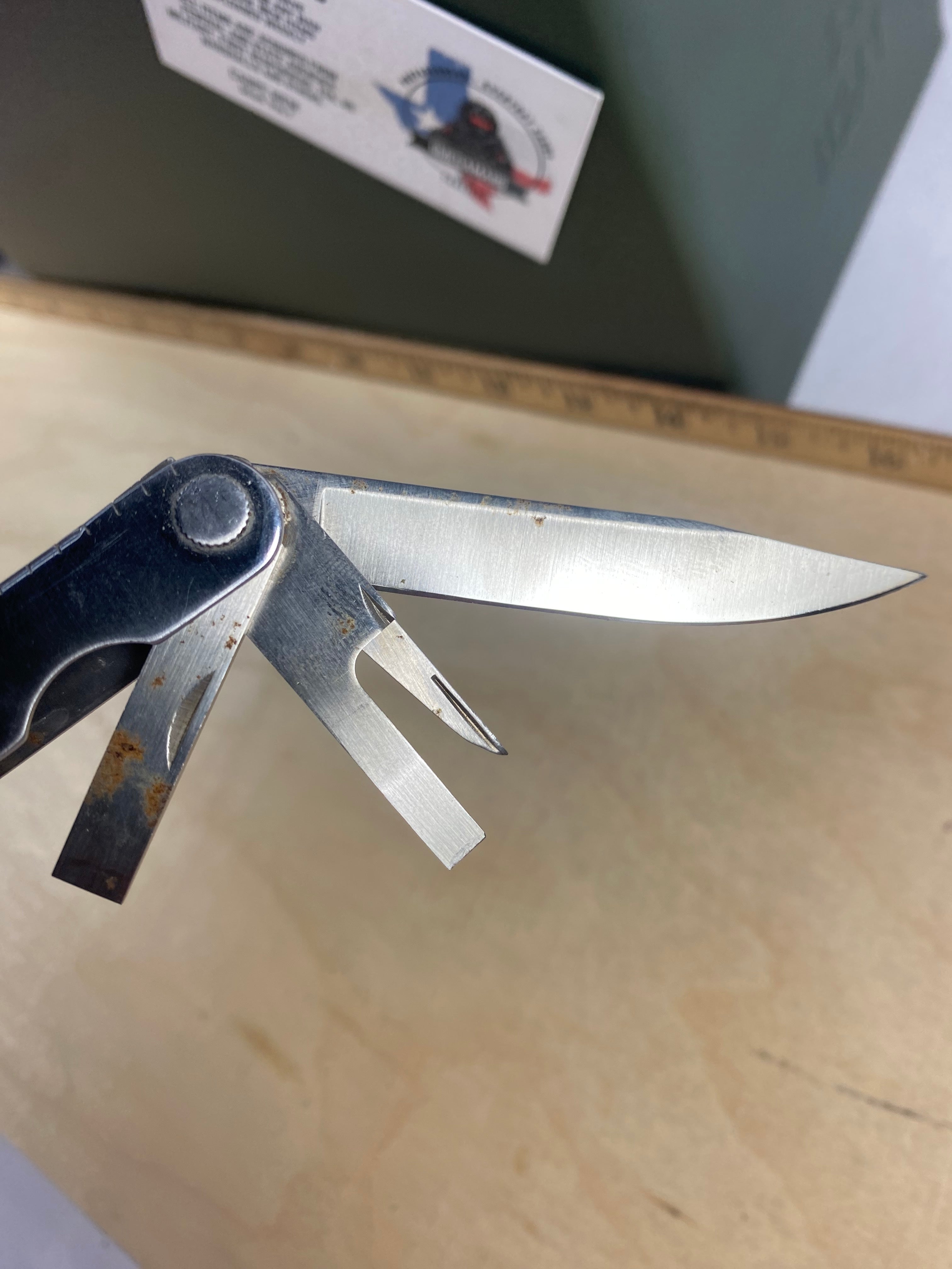 Leatherman PST #100. Light usage. needs oil. Dirty and visible rust. (1293-1293)