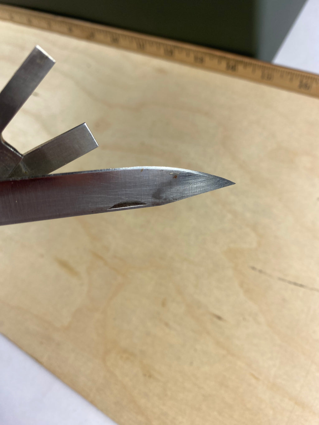 Leatherman PST #103. Light usage. Dirty. Possible rust and blade it may be resharpened. (0794-0694)