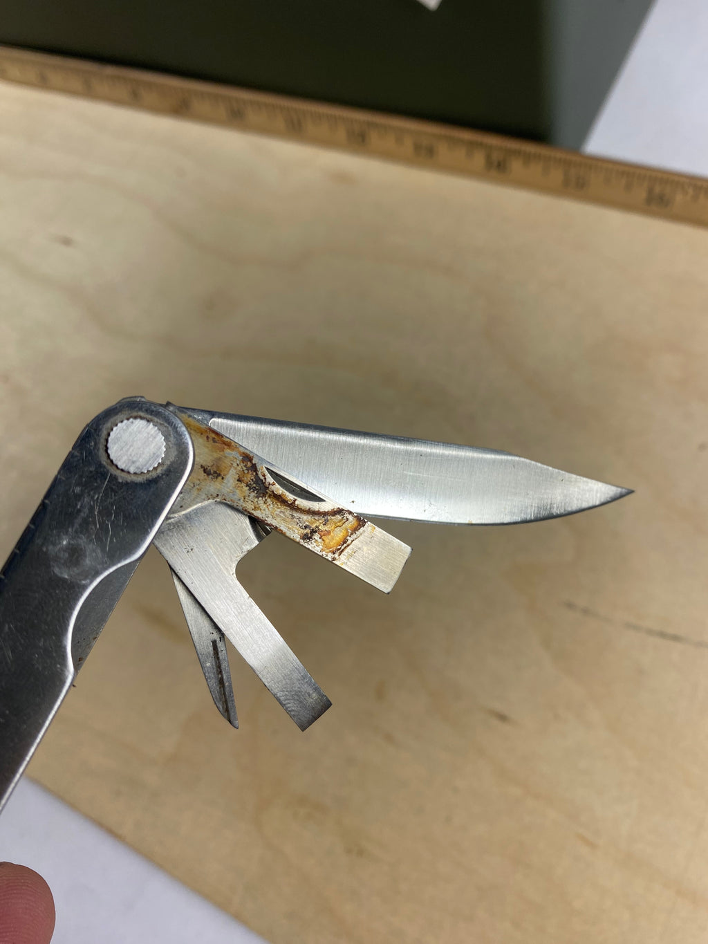 Leatherman PST #103. Light usage. Dirty. Possible rust and blade it may be resharpened. (0794-0694)