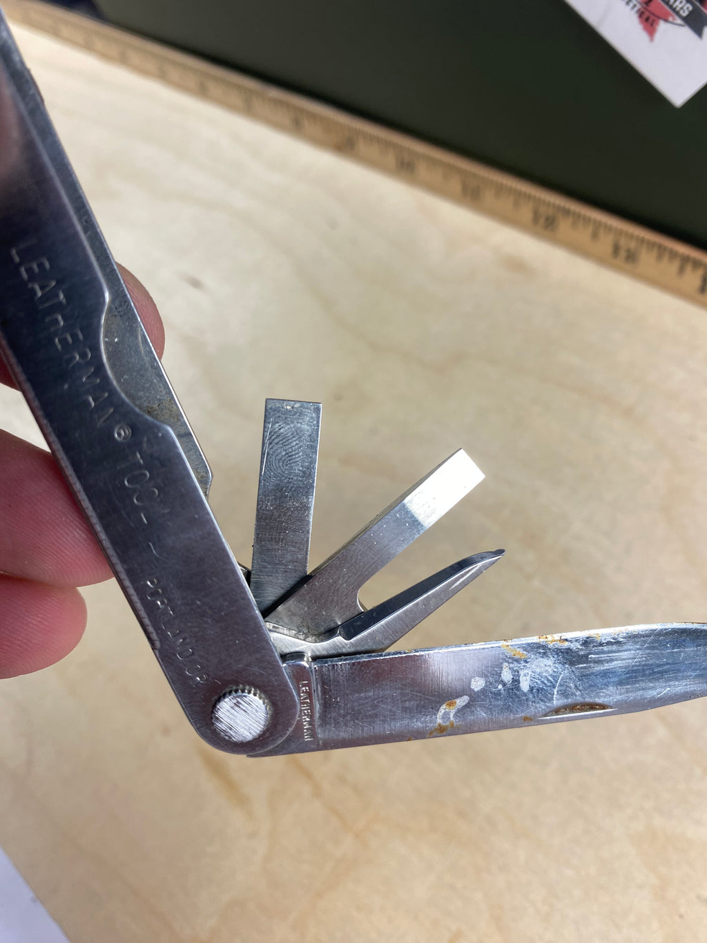 Leatherman PST #104. Light usage and dirty. (0897-0797)