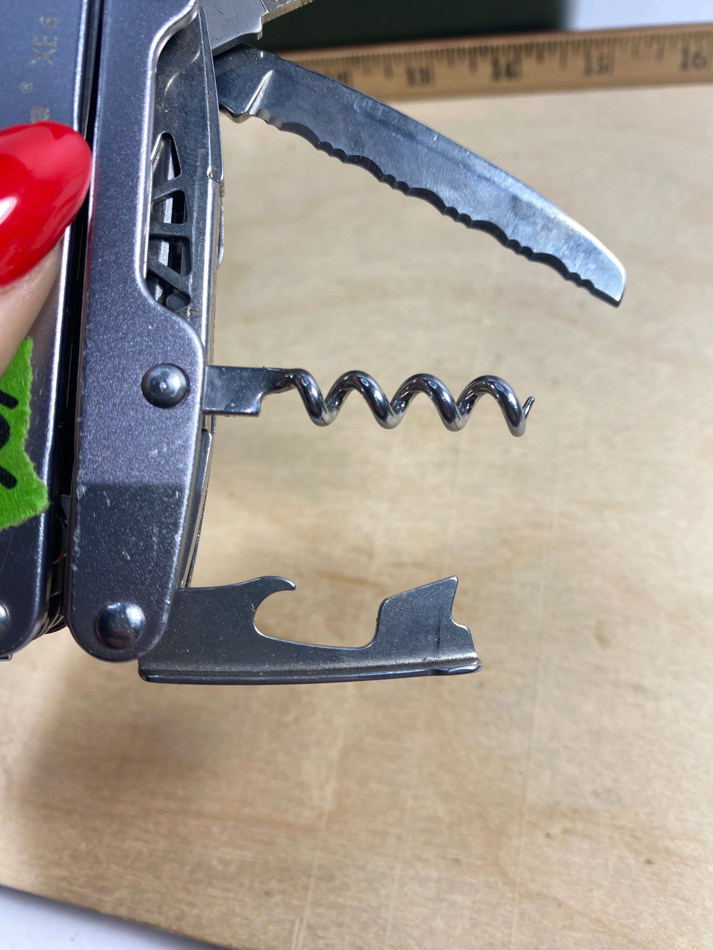 Leatherman Juice XE6 #106. Light usage. Discontinued. Screwdriver bent. Dirty