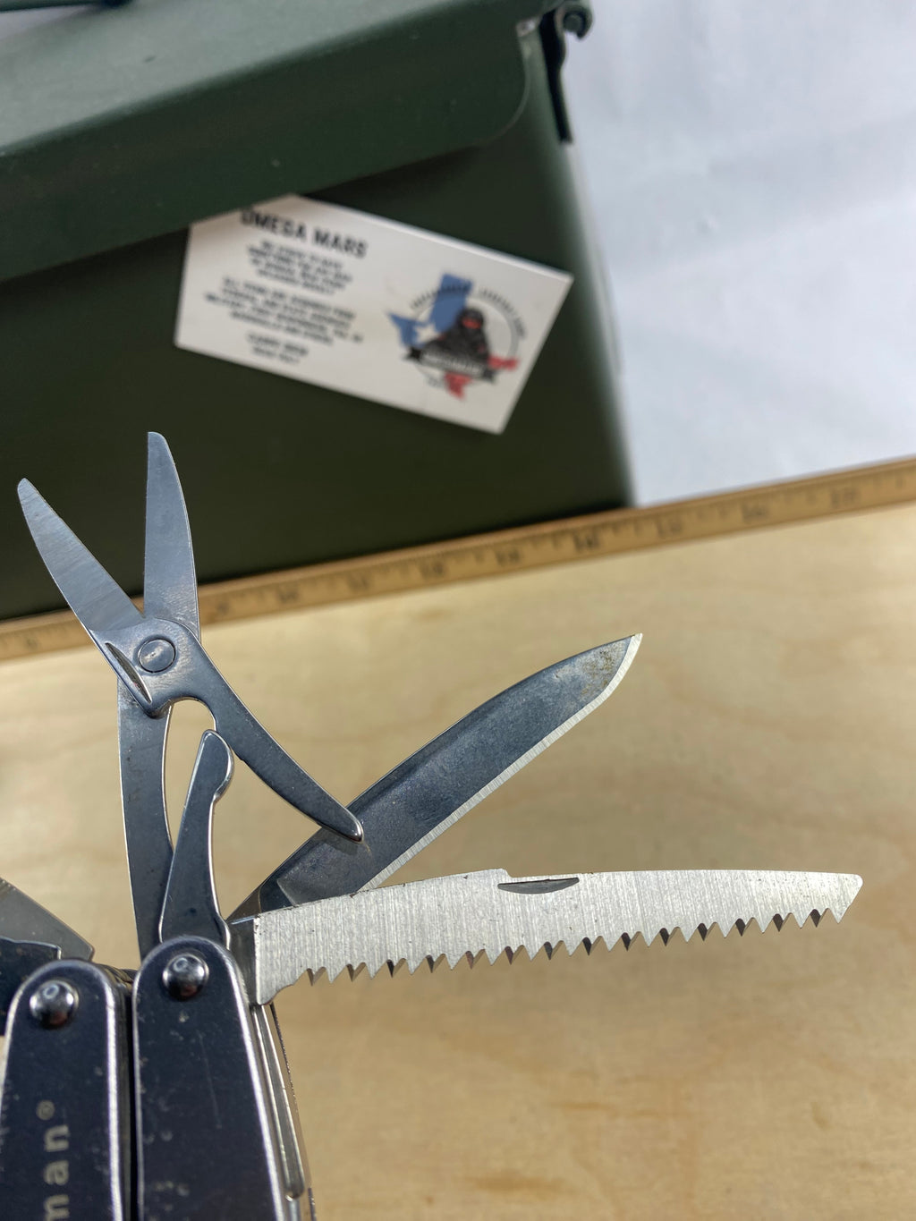 Leatherman Juice XE6 #106. Light usage. Discontinued. Screwdriver bent. Dirty