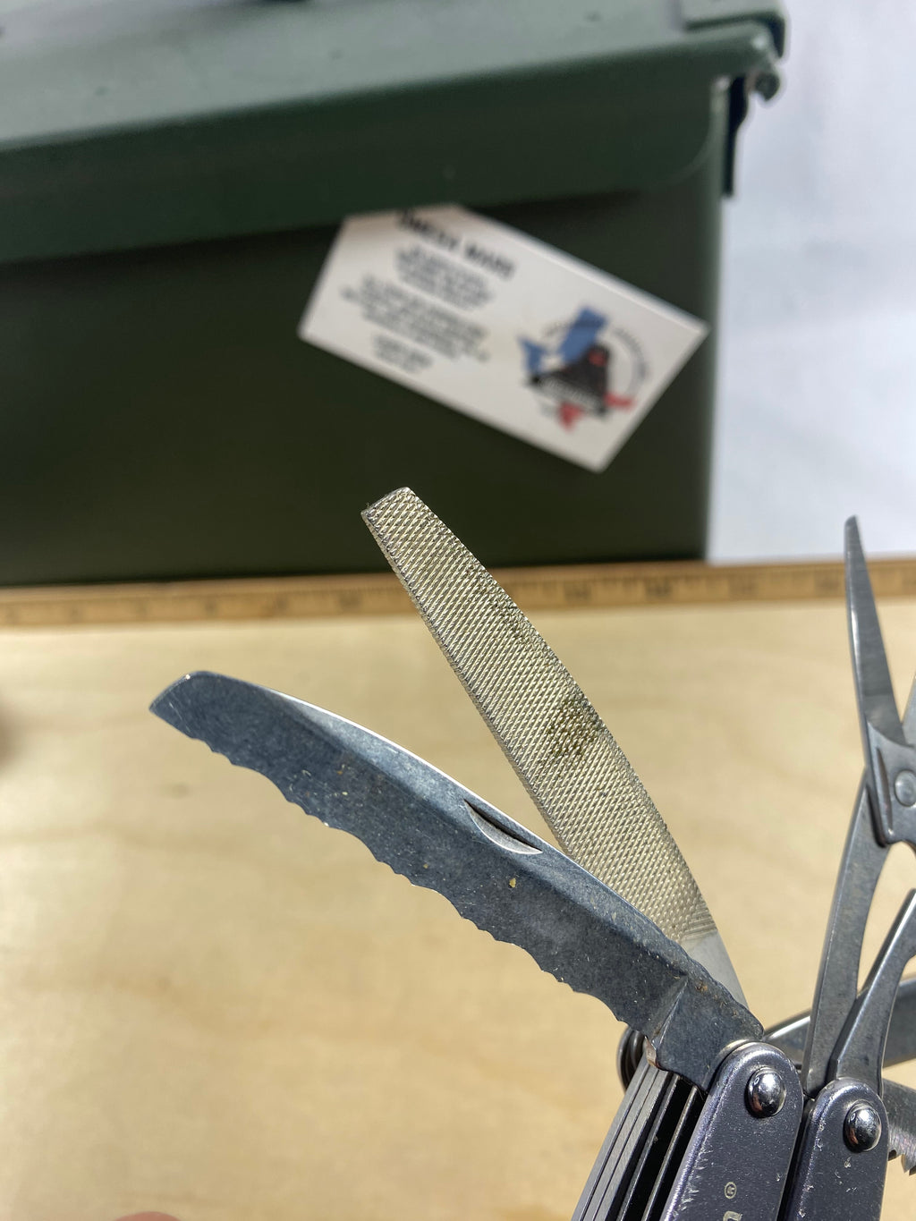 Leatherman Juice XE6 #106. Light usage. Discontinued. Screwdriver bent. Dirty