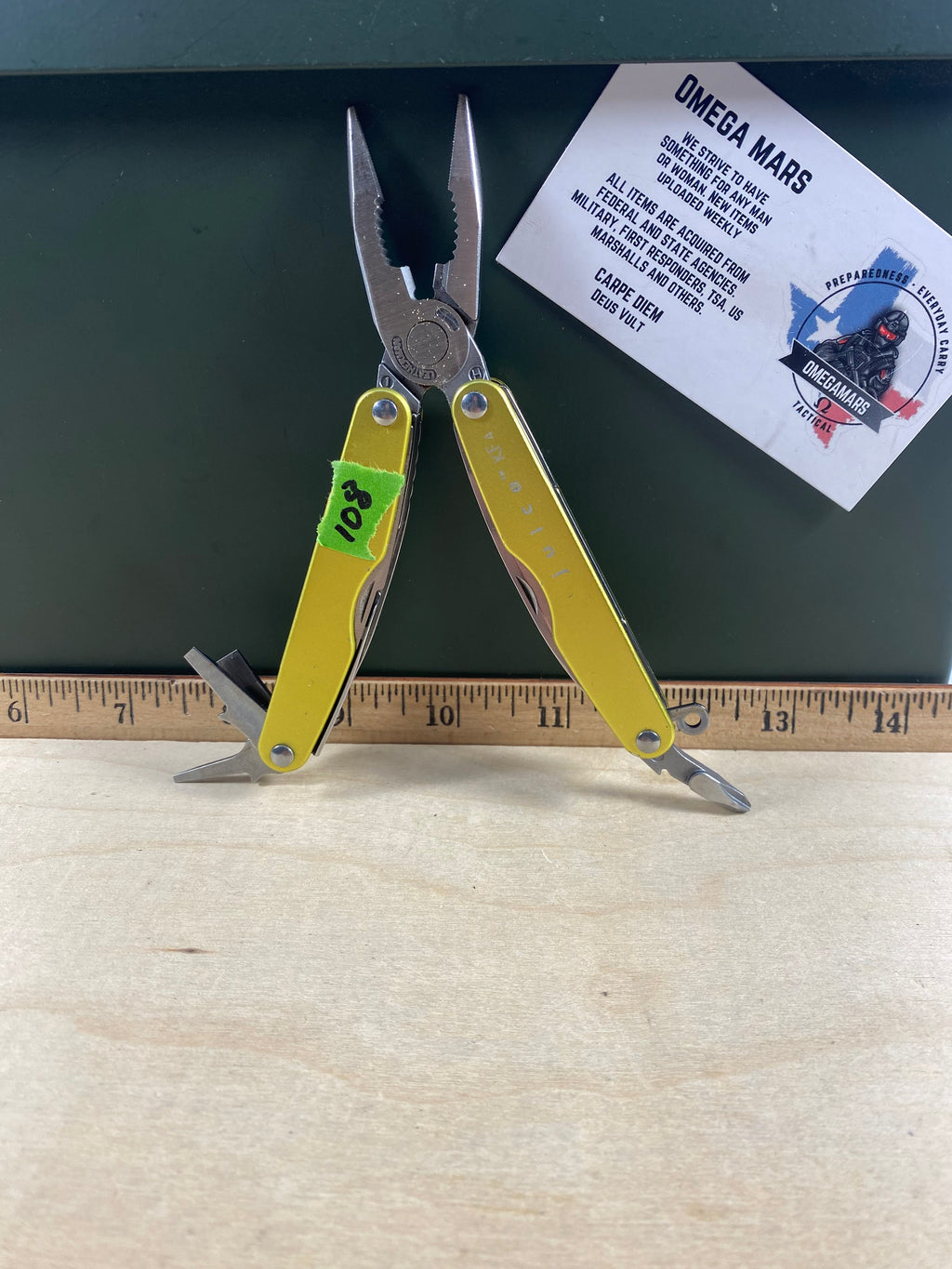 Leatherman Juice KF4 #108. Light usage. Chip on blade