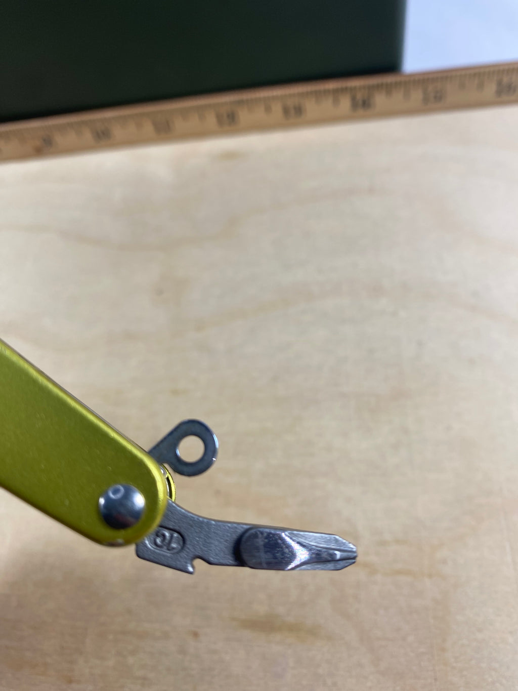 Leatherman Juice KF4 #108. Light usage. Chip on blade