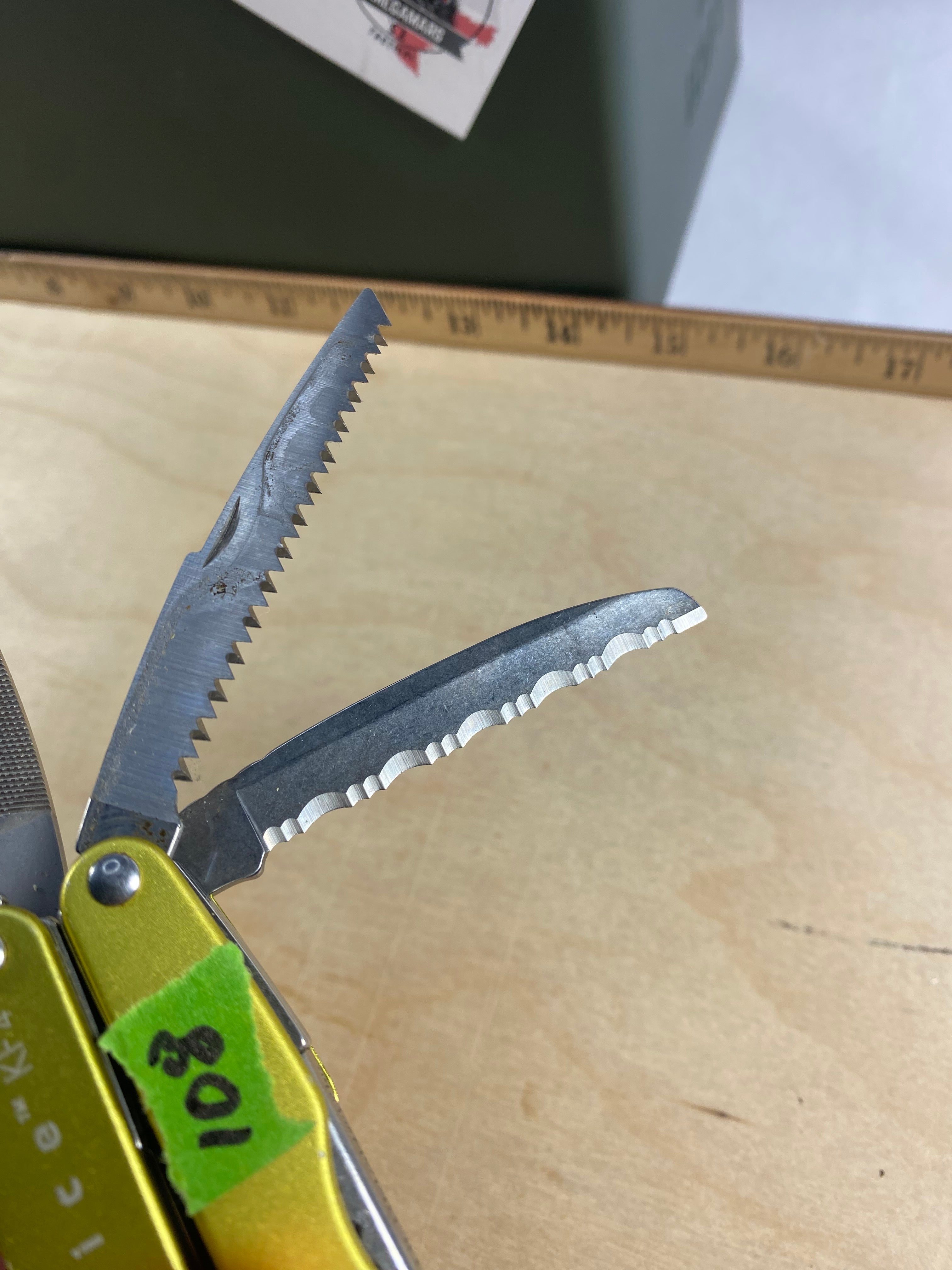 Leatherman Juice KF4 #108. Light usage. Chip on blade