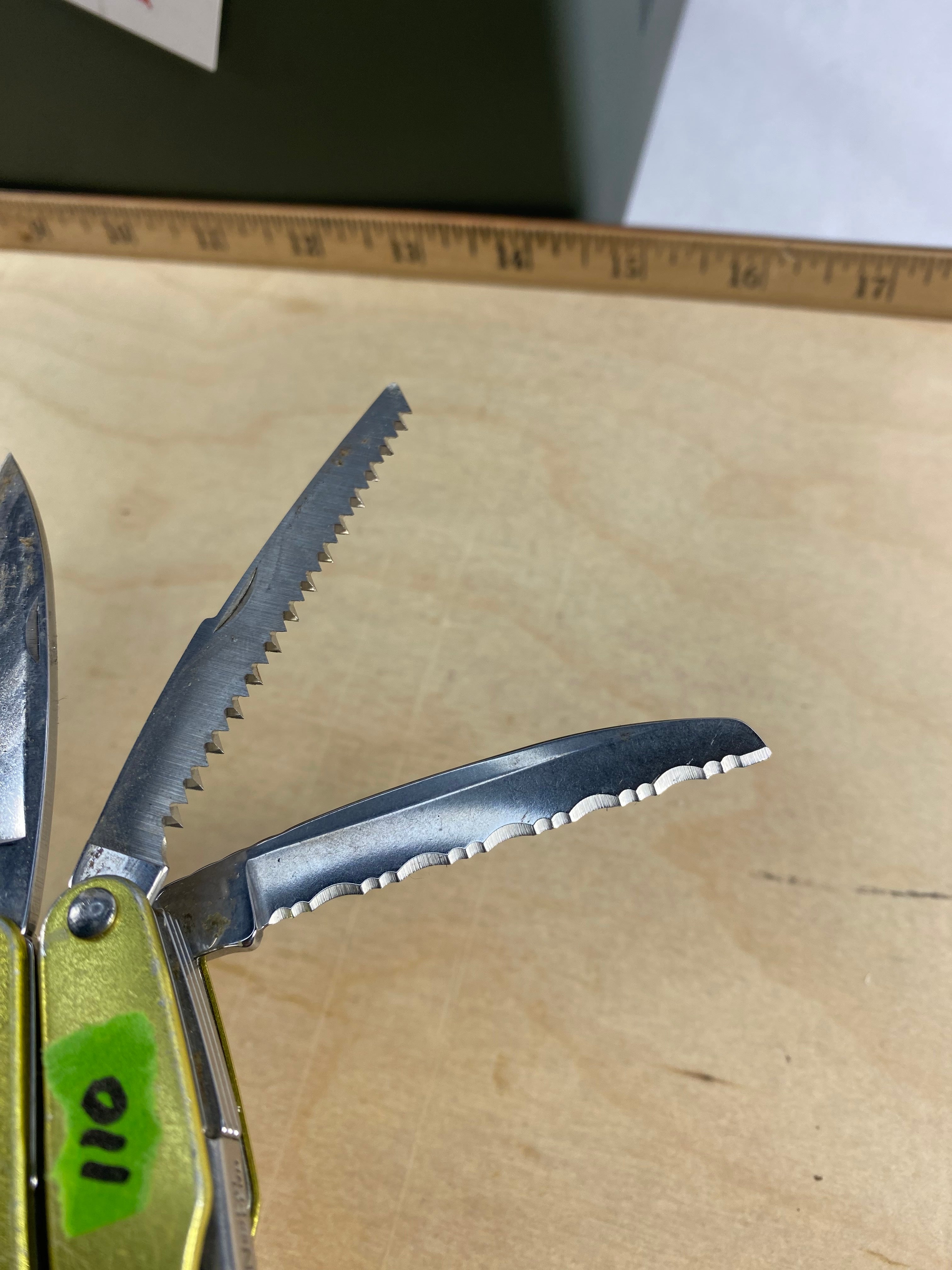 Leatherman Juice KF4 #110. Light usage. Handle bent and dirty.