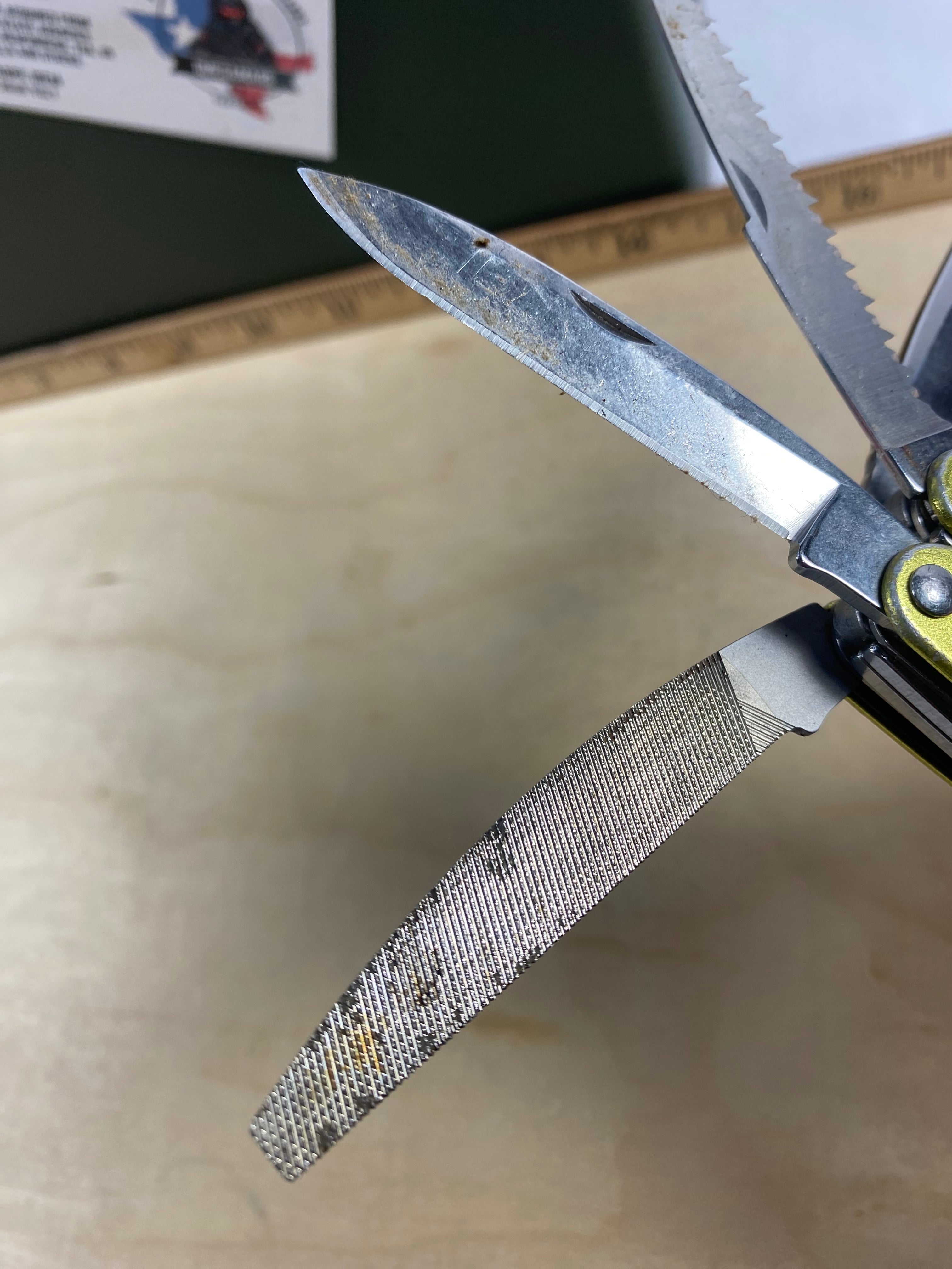 Leatherman Juice KF4 #110. Light usage. Handle bent and dirty.