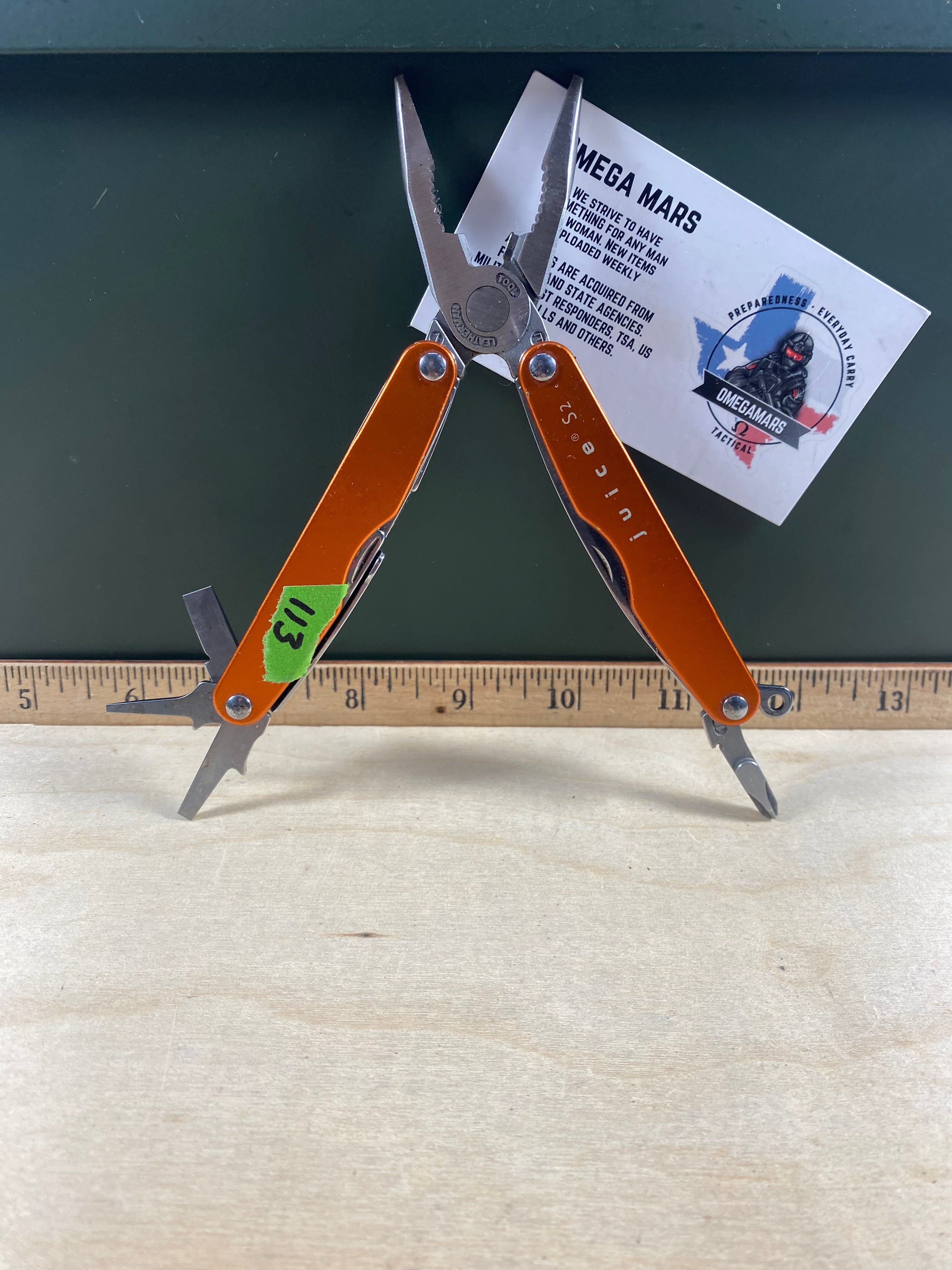 Leatherman Juice S2 #113. Light usage. Chip on blade