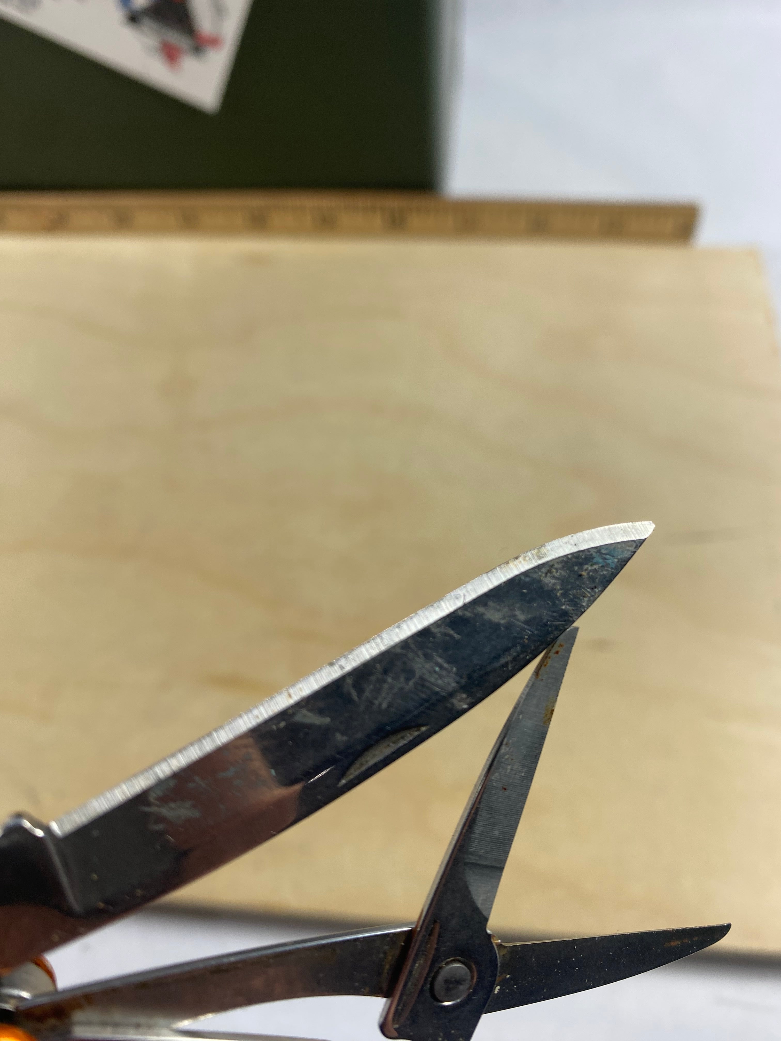 Leatherman juice S2 #114. Light usage. Scratches on handle.