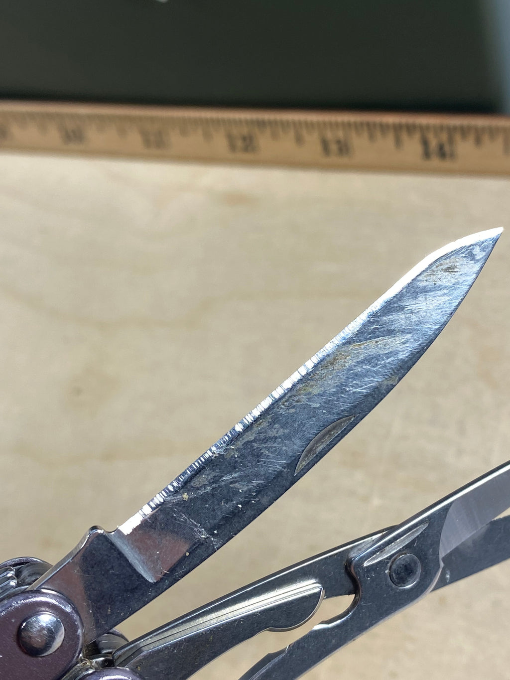 Leatherman Juice S2 #115. Light usage. Resharpened and dirty.