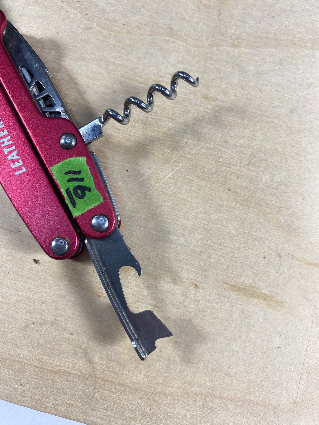 Leatherman Juice C2 #116. Light usage. Needs oil. Dirty and possible rust