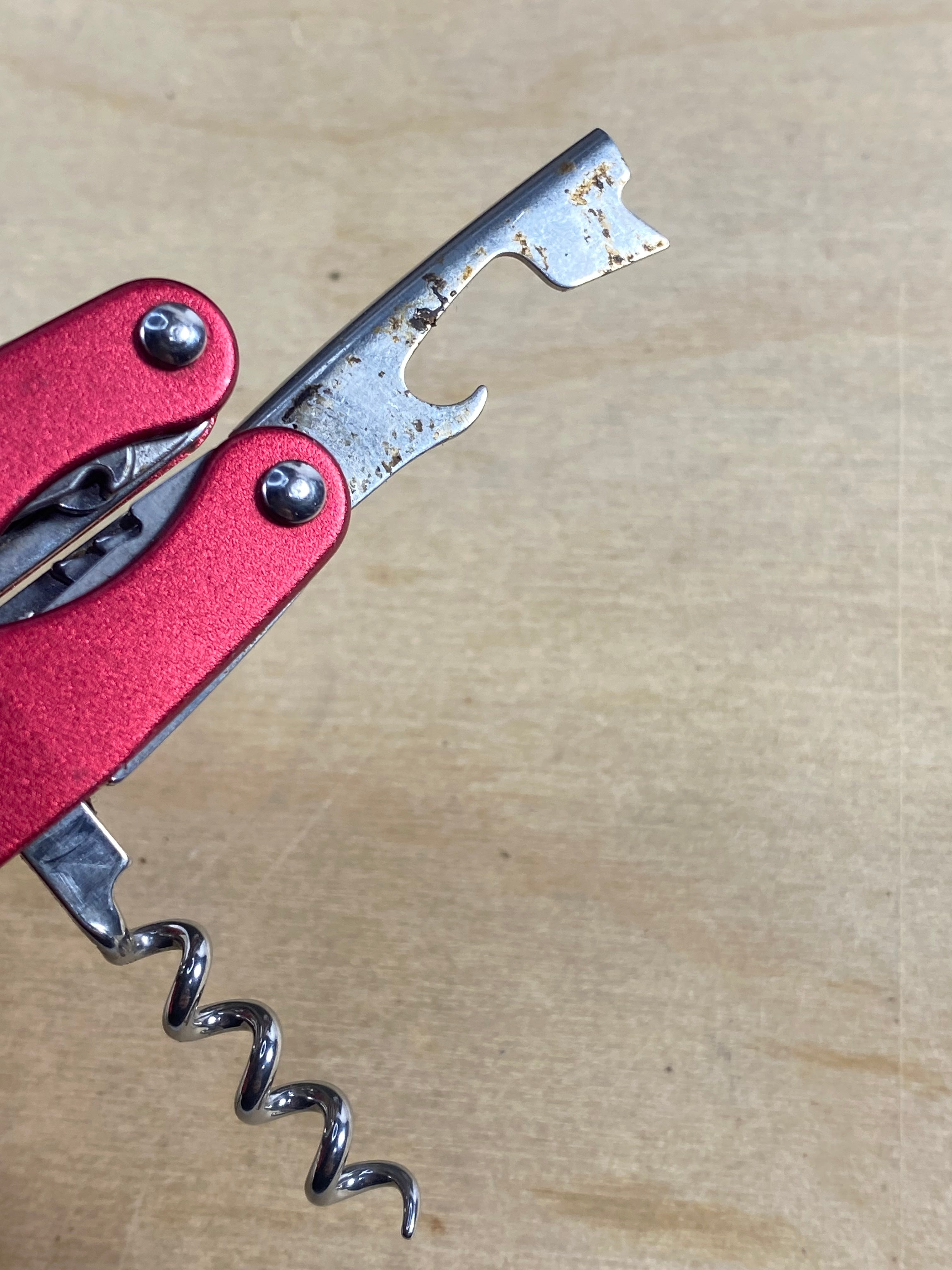 Leatherman Juice C2 #116. Light usage. Needs oil. Dirty and possible rust