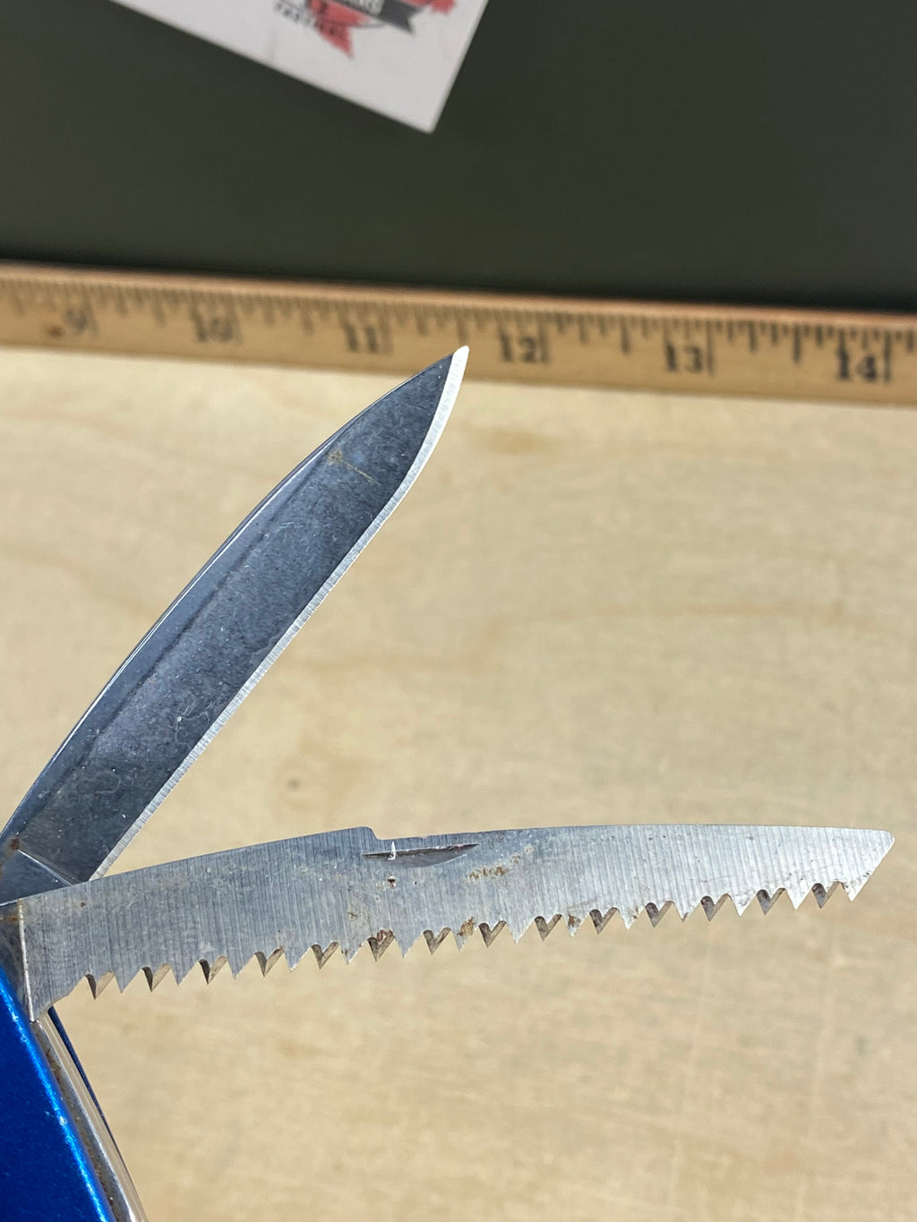 Leatherman Juice CS4 #119. Light usage. Chip on blade.