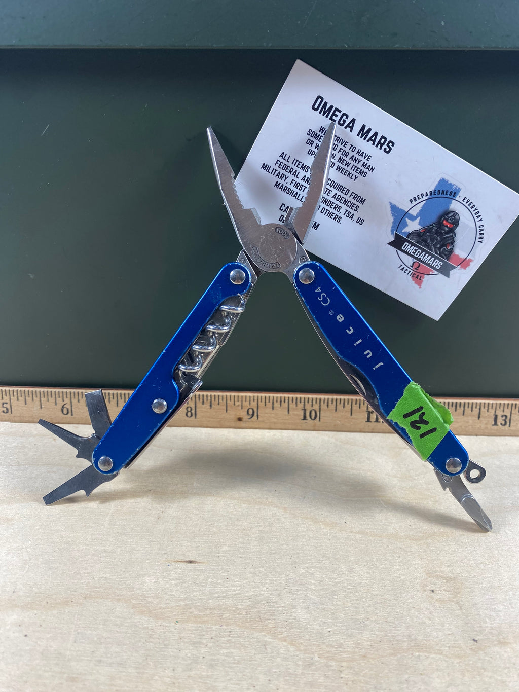 Leatherman Juice CS4 #121. Light usage. Tip broken.