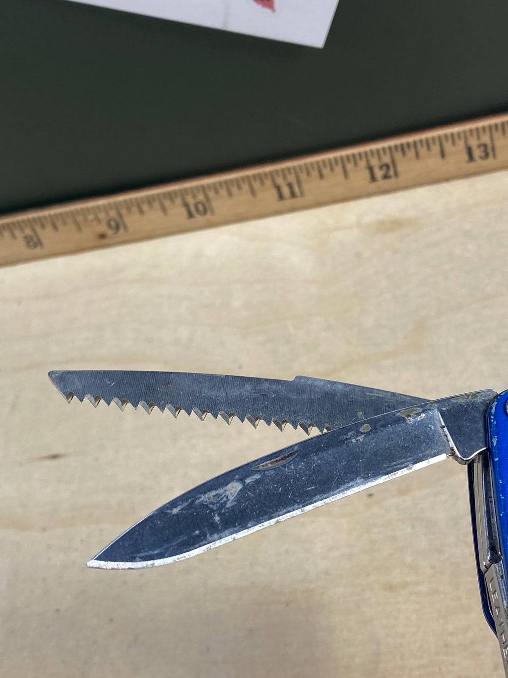Leatherman Juice CS4 #121. Light usage. Tip broken.