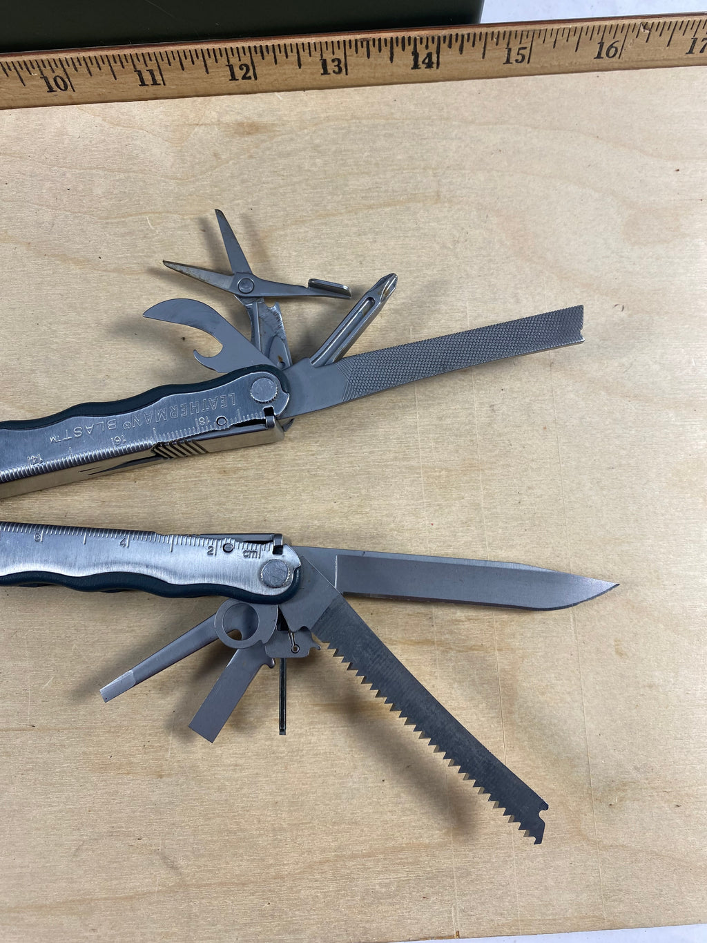 Leatherman Blast #124. Light usage. Chip on blade.