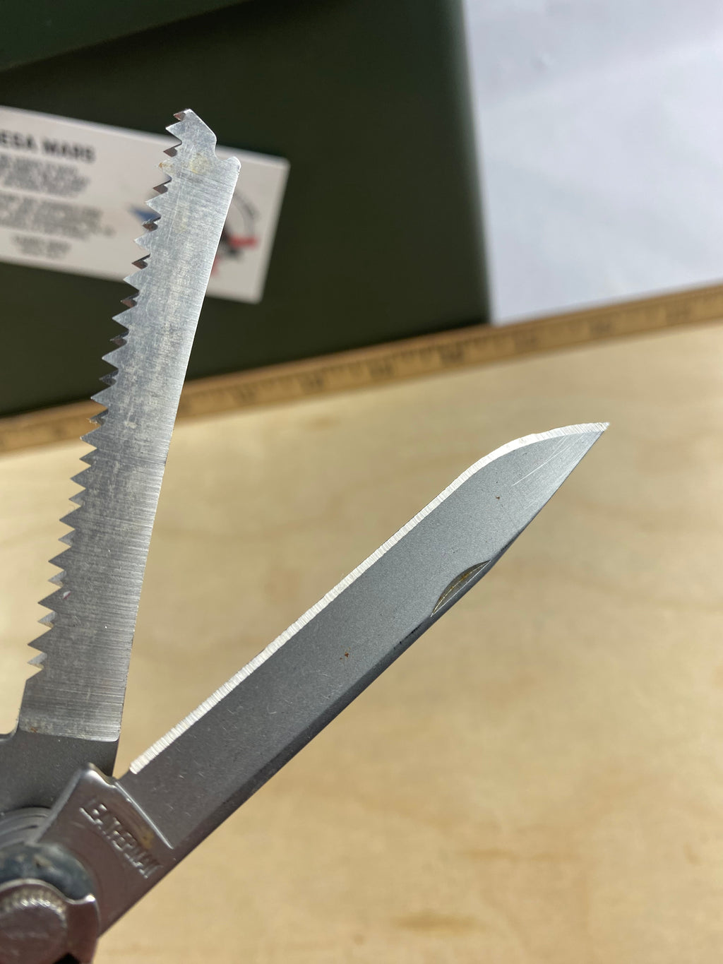 Leatherman Blast #124. Light usage. Chip on blade.
