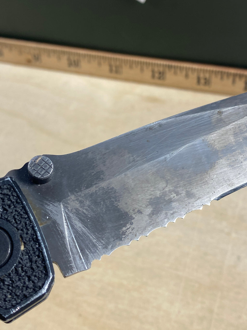 Gerber #1 Icon Linerlock Folding Knife. Light usage. Dirty.