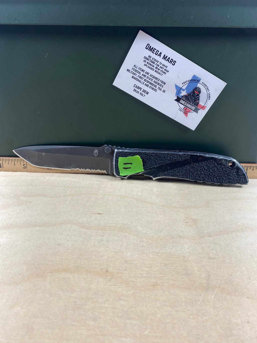 Gerber #11 Icon Tanto Liner Lock Knife (4.25" Gray Serr). Light usage