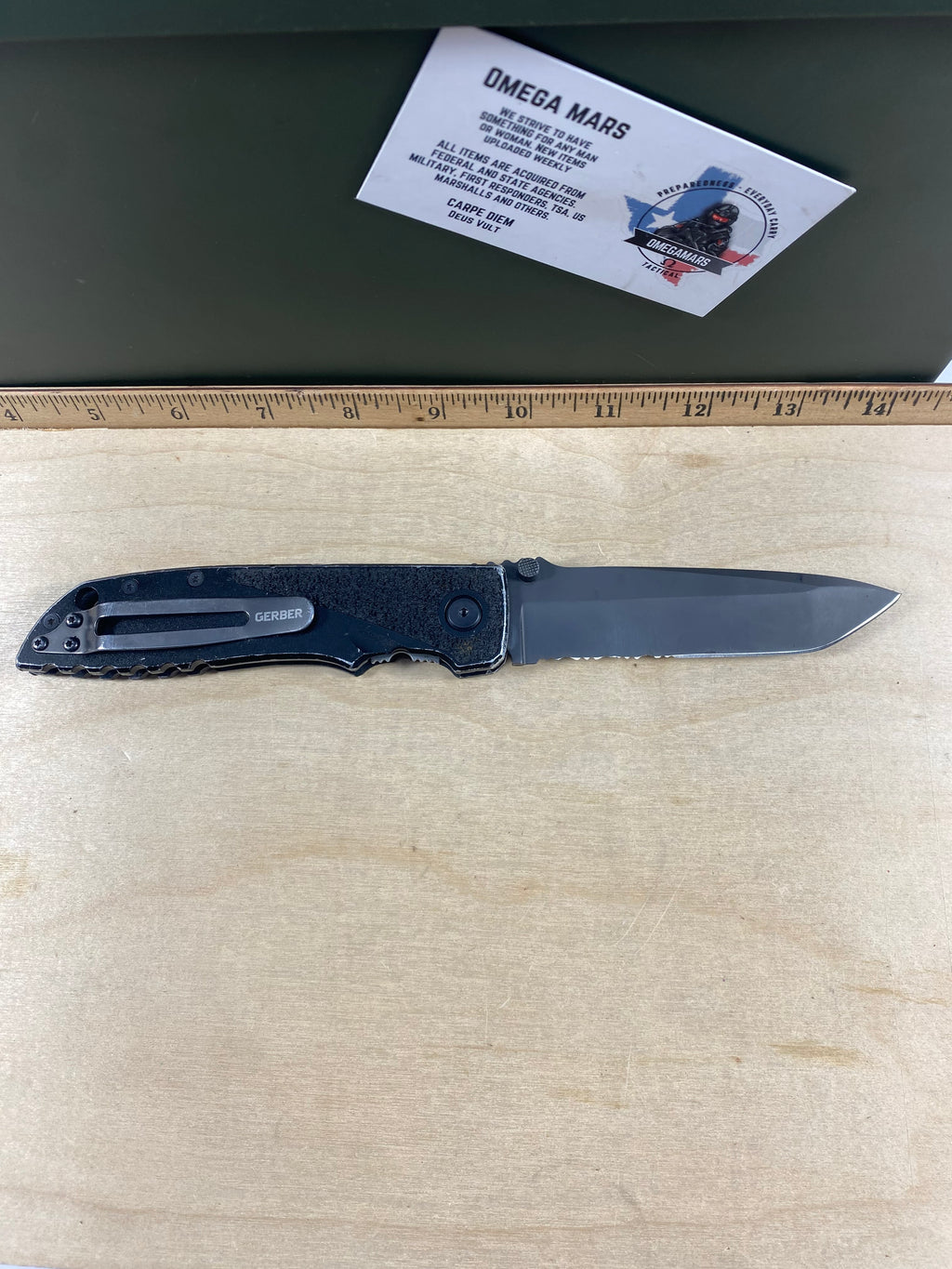 Gerber #11 Icon Tanto Liner Lock Knife (4.25" Gray Serr). Light usage