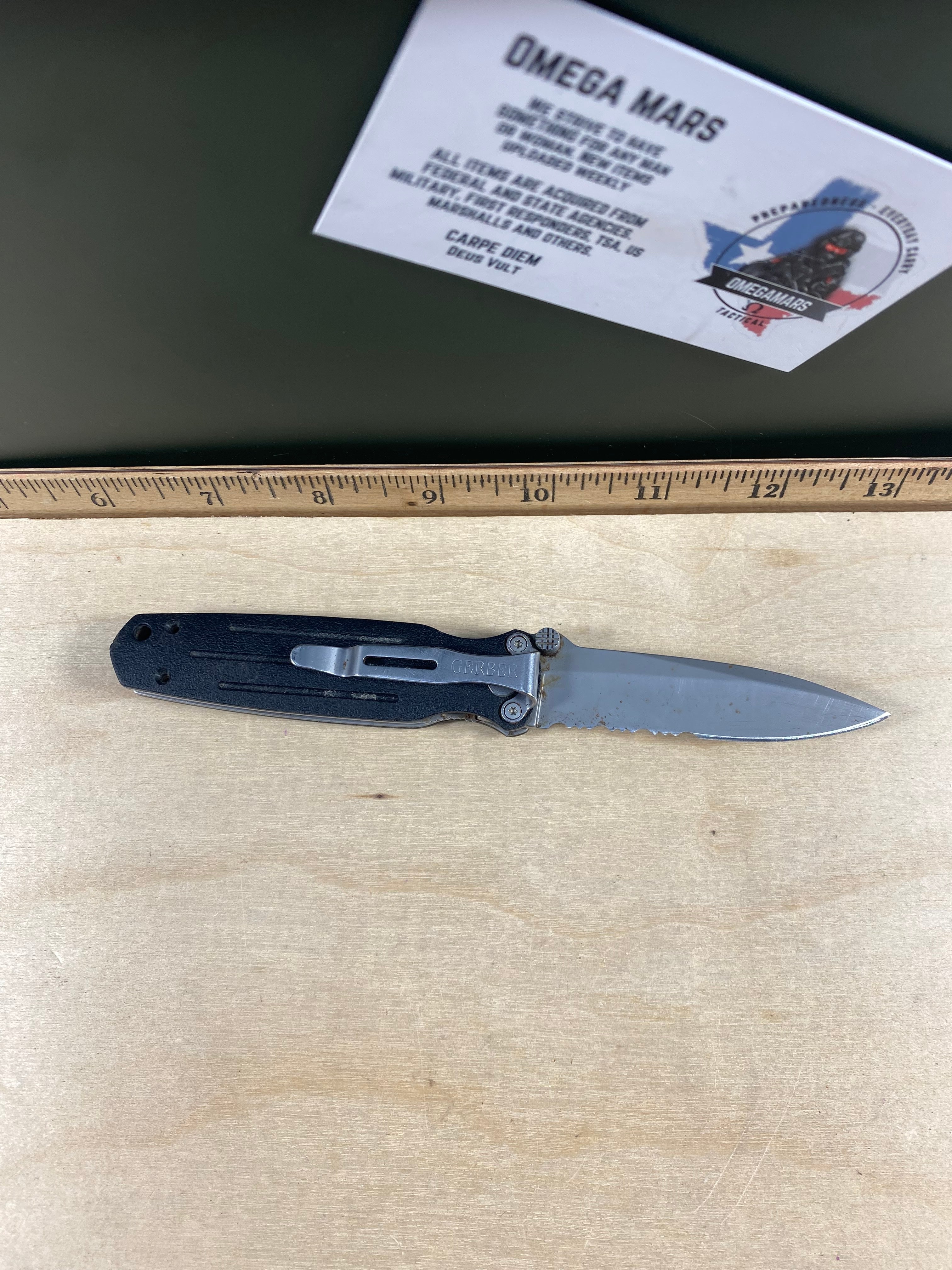 Gerber #13 Applegate Fairbairn. Light usage. Needs Oil