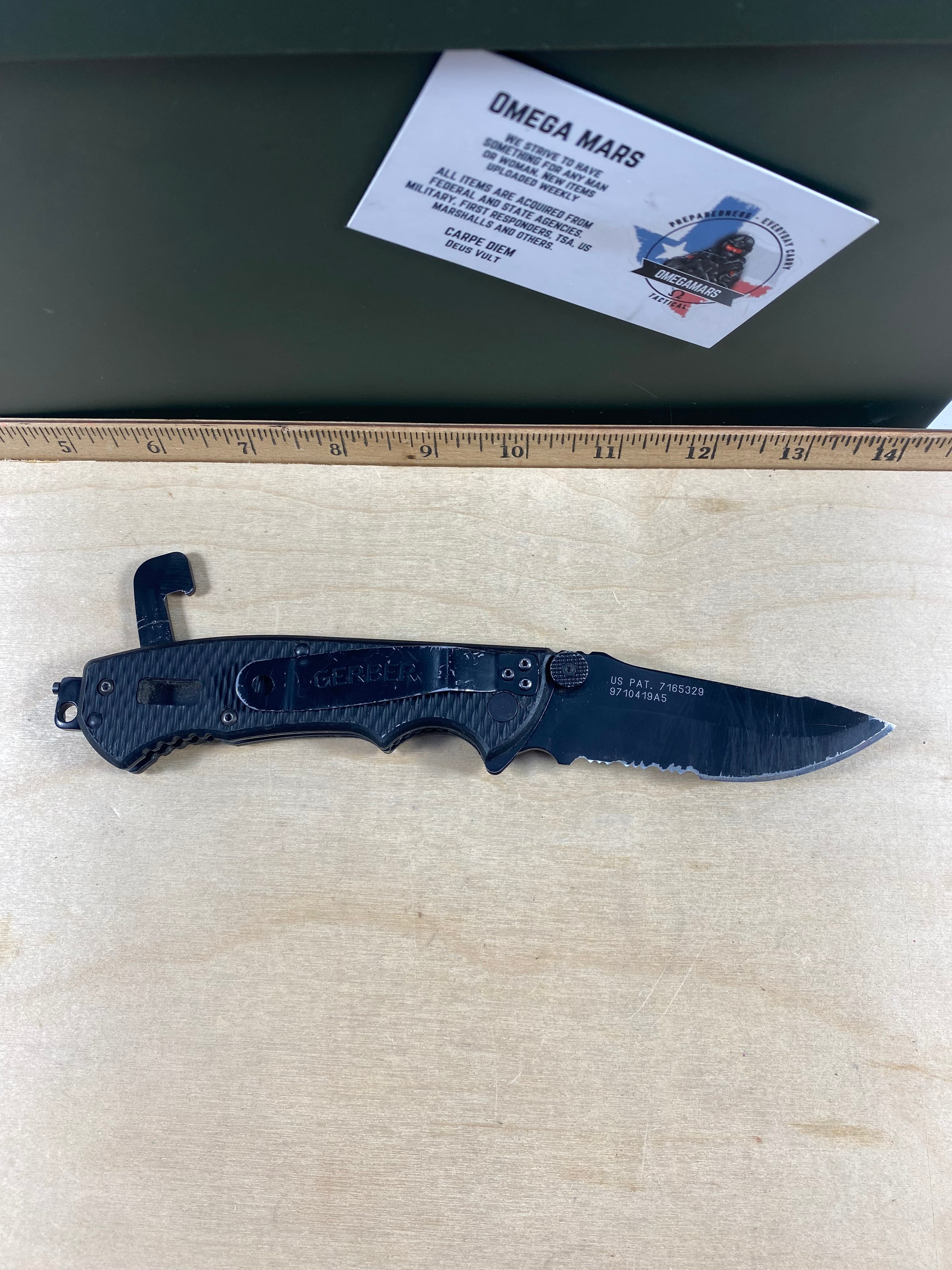 Gerber #32 Hinderer CLS Combat Life Saver Rescue Knife. Moderate usage. Resharpened. Pocket clip a little loose. (MSRP $90.00 NEW)