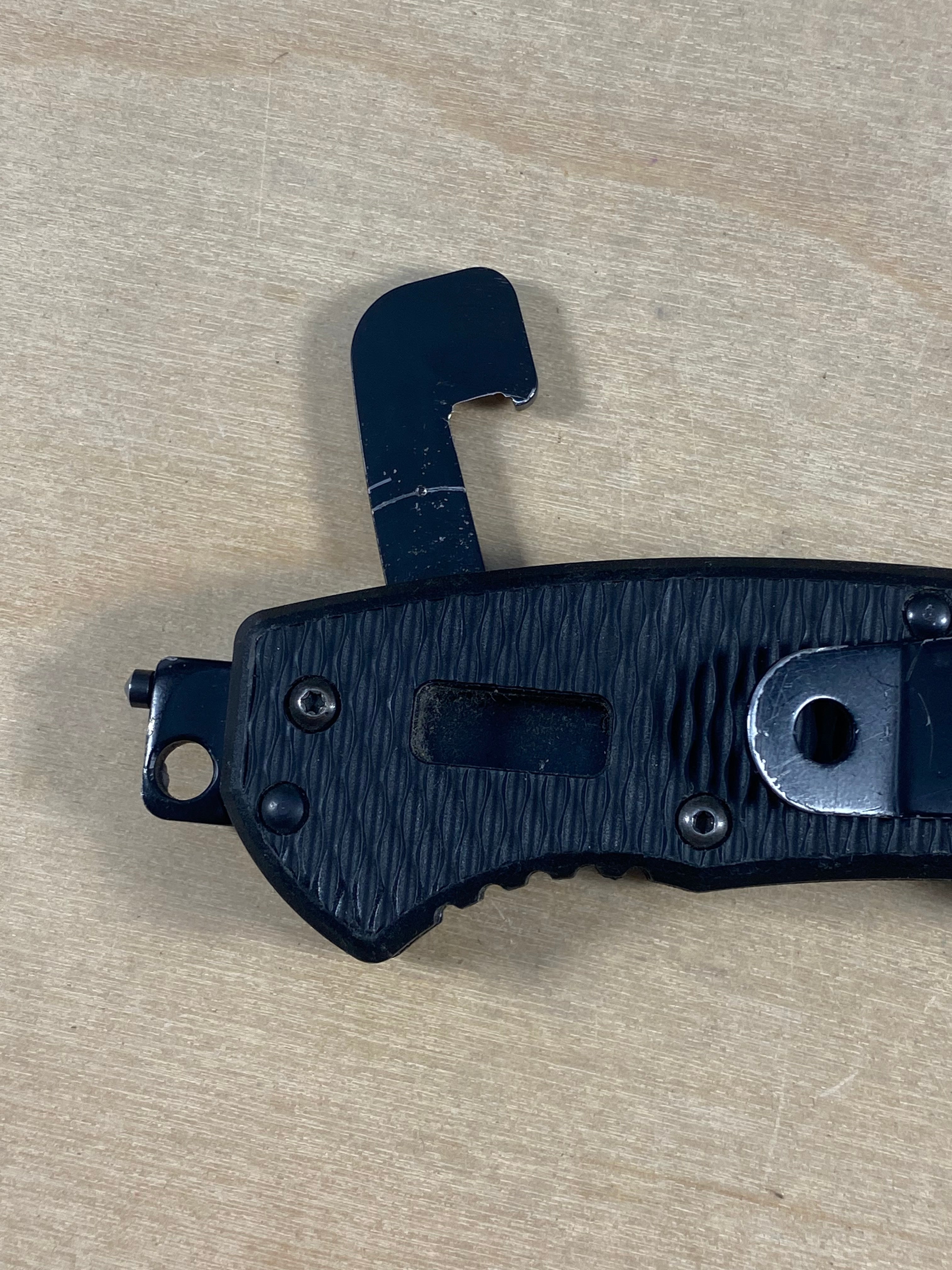Gerber #32 Hinderer CLS Combat Life Saver Rescue Knife. Moderate usage. Resharpened. Pocket clip a little loose. (MSRP $90.00 NEW)