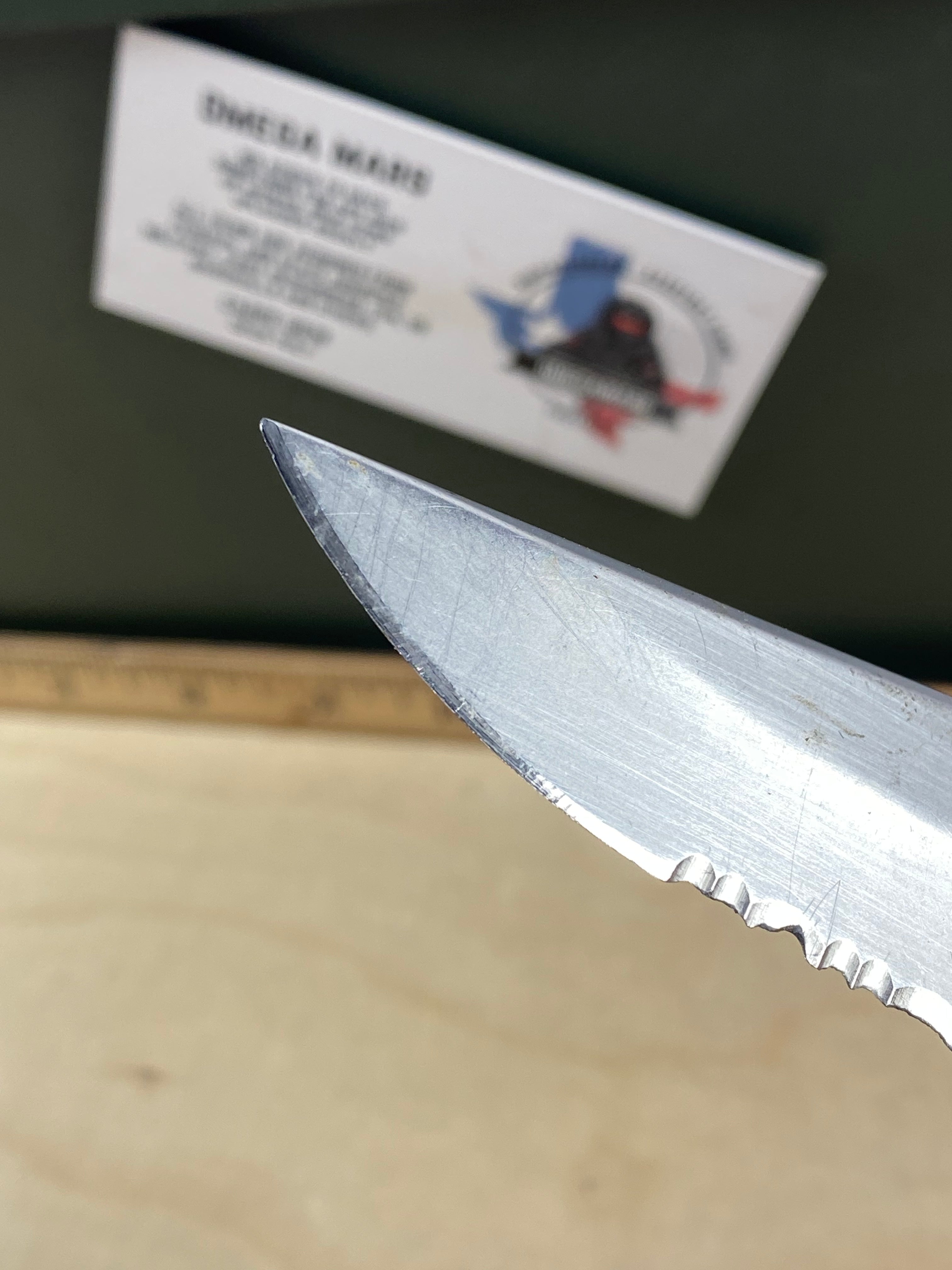 Gerber #42 450 EZ Out Pocket Knife Lockback combo Edge Blade. Light usage. Chip on blade.