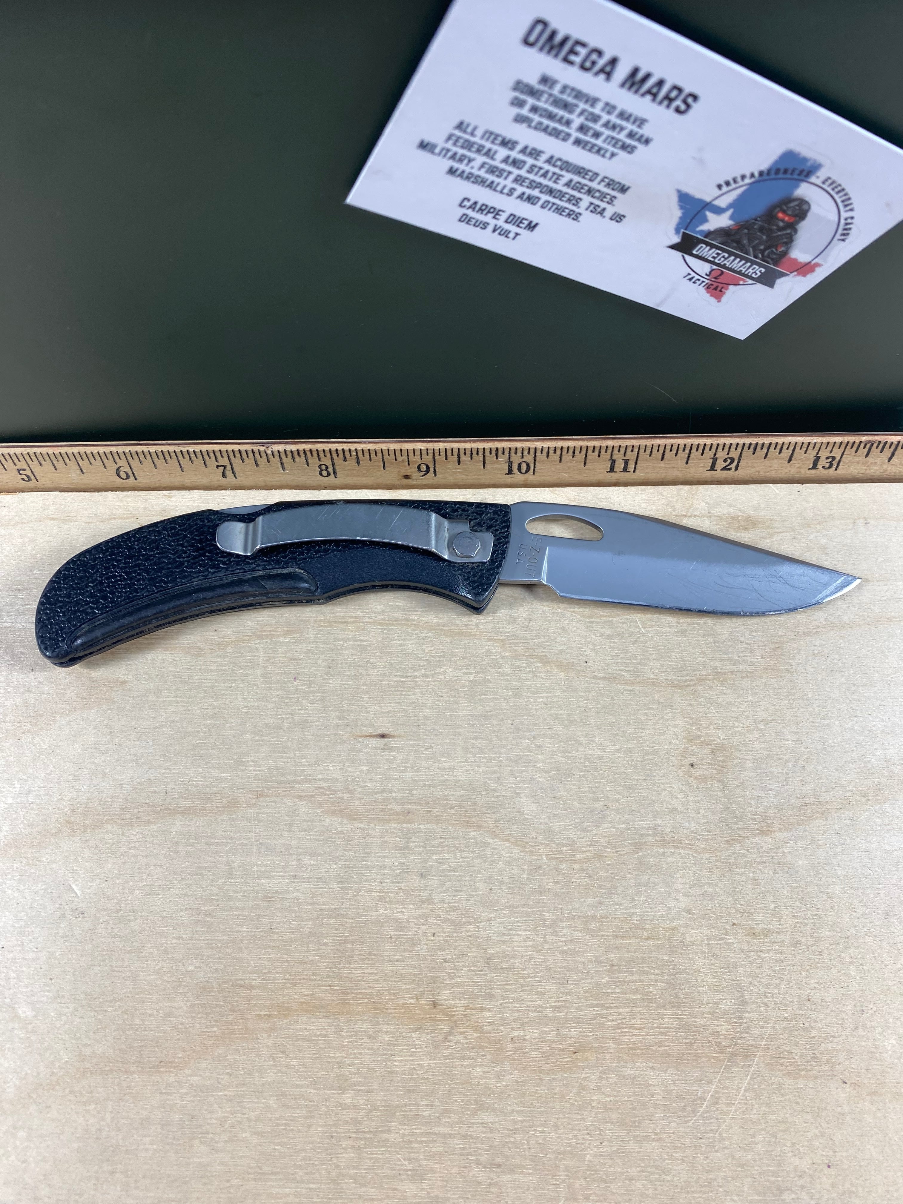 Gerber #44 450 EZ Out Pocket Knife Lockback combo Edge Blade. Light usage. Resharpened.