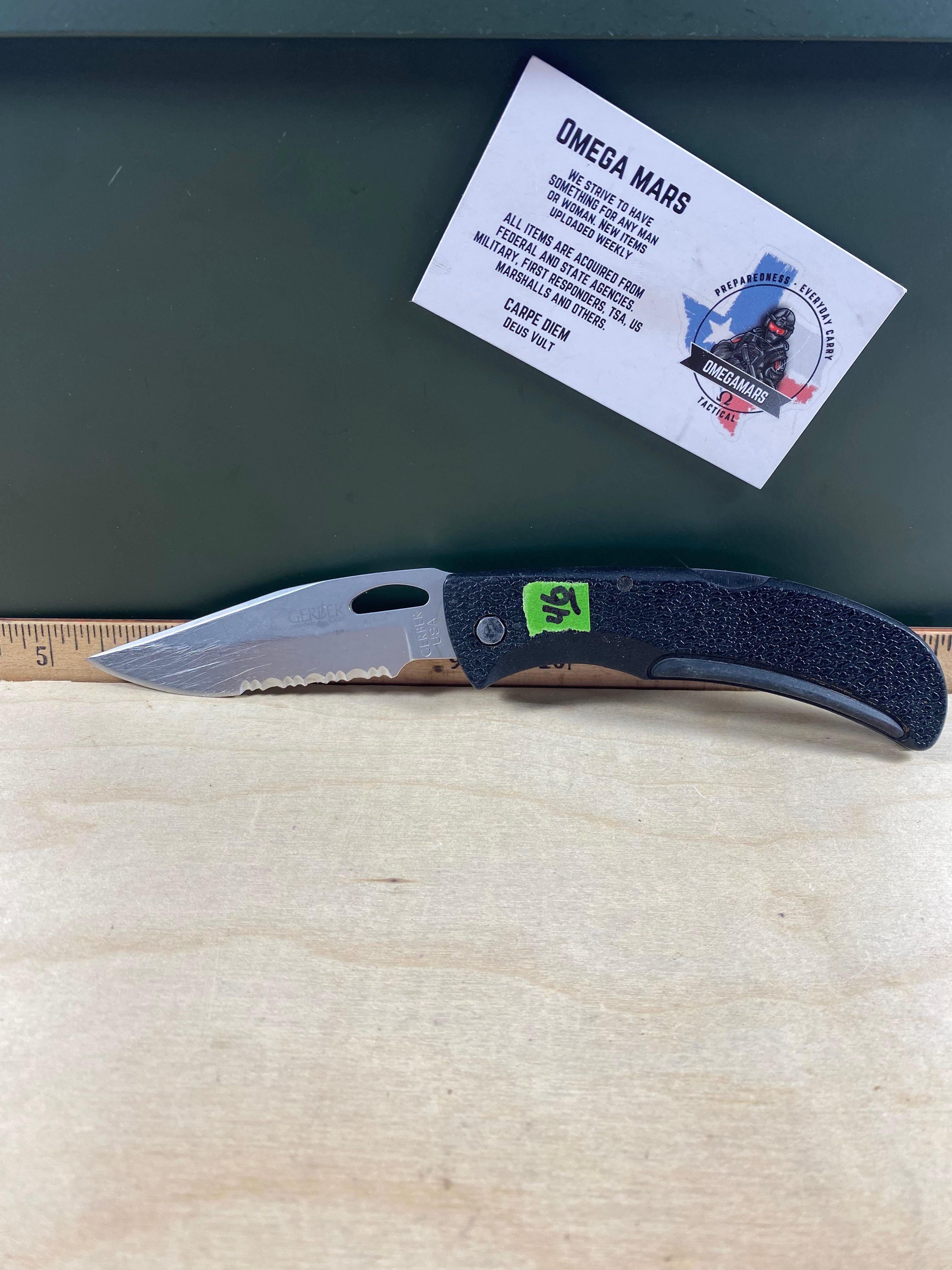 Gerber #46 450 EZ Out Pocket Knife Lockback combo Edge Blade. Light usage. Resharpened