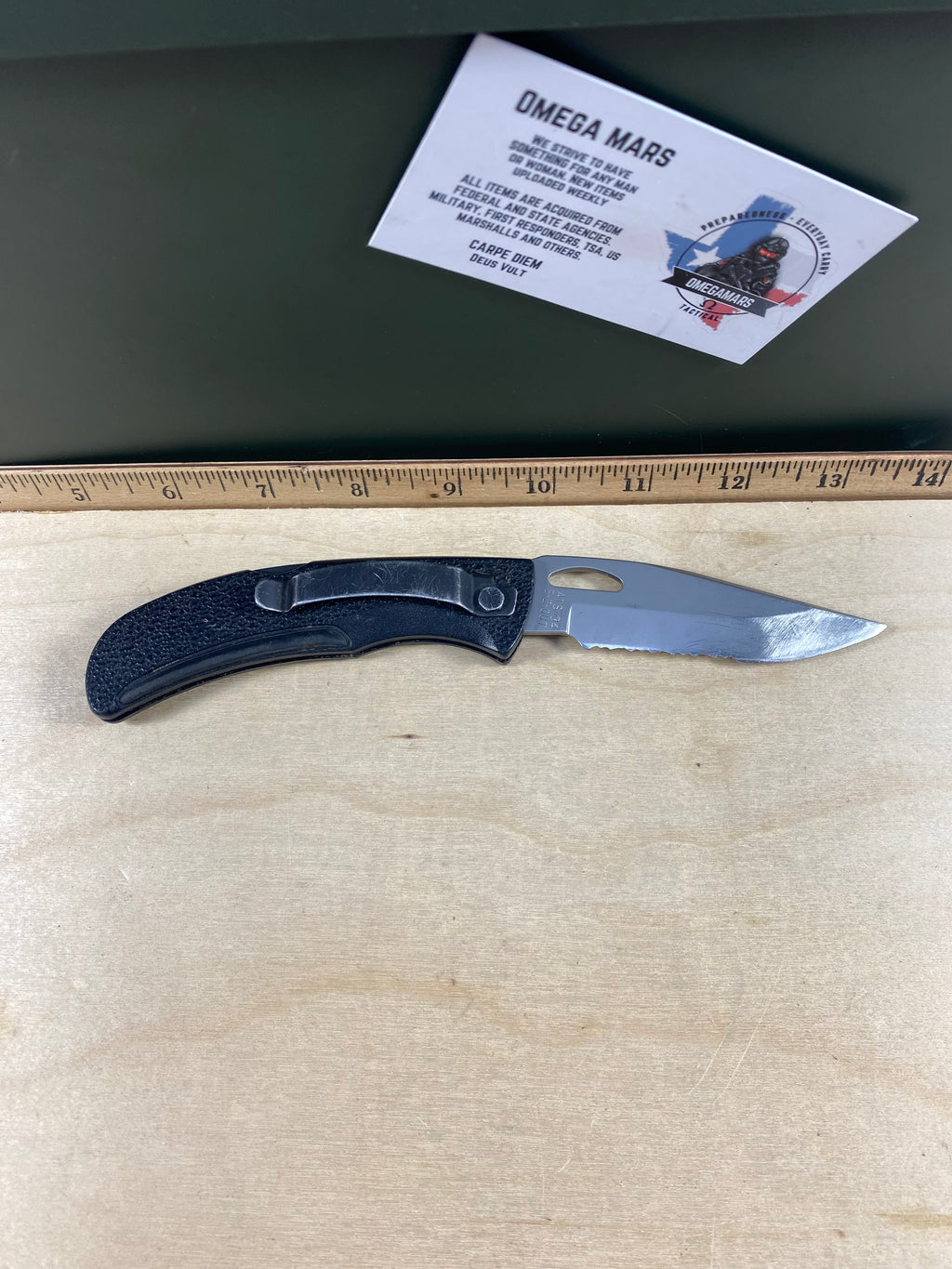 Gerber #46 450 EZ Out Pocket Knife Lockback combo Edge Blade. Light usage. Resharpened