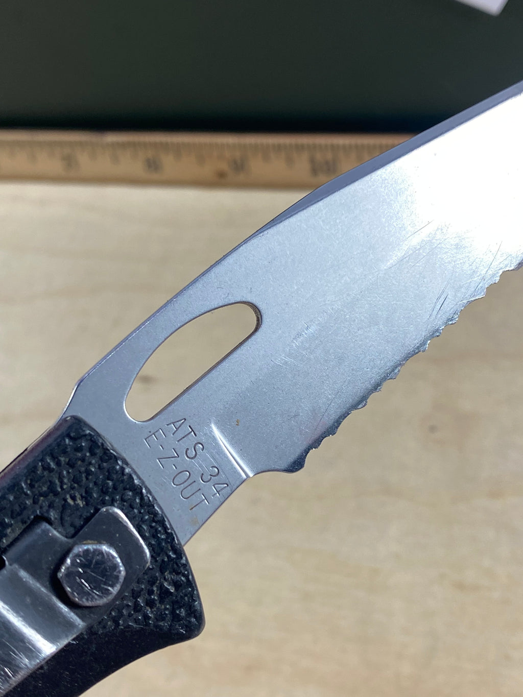 Gerber #46 450 EZ Out Pocket Knife Lockback combo Edge Blade. Light usage. Resharpened