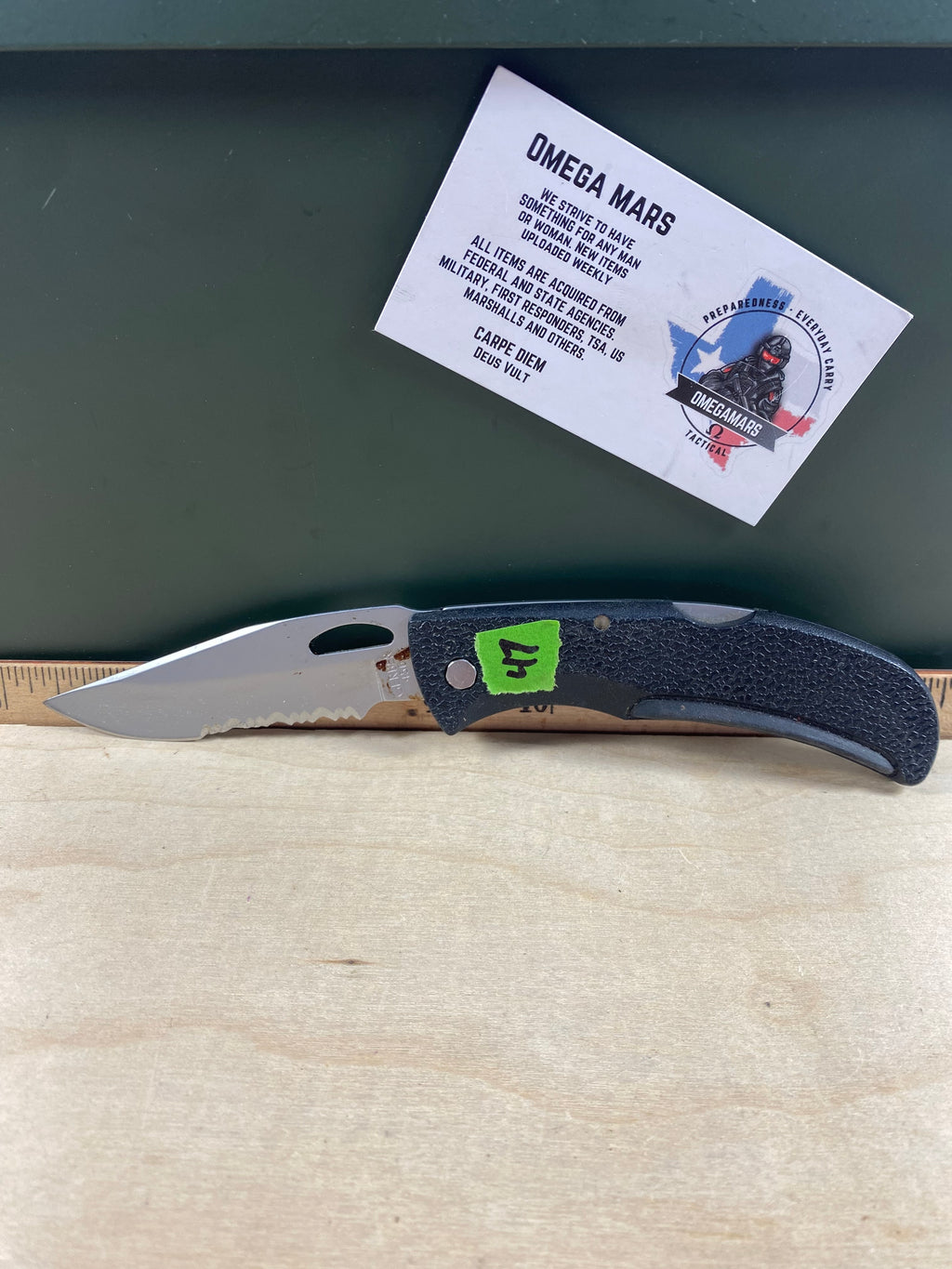 Gerber #47 450 EZ Out Pocket Knife Lockback combo Edge Blade. Light usage. Dirty.
