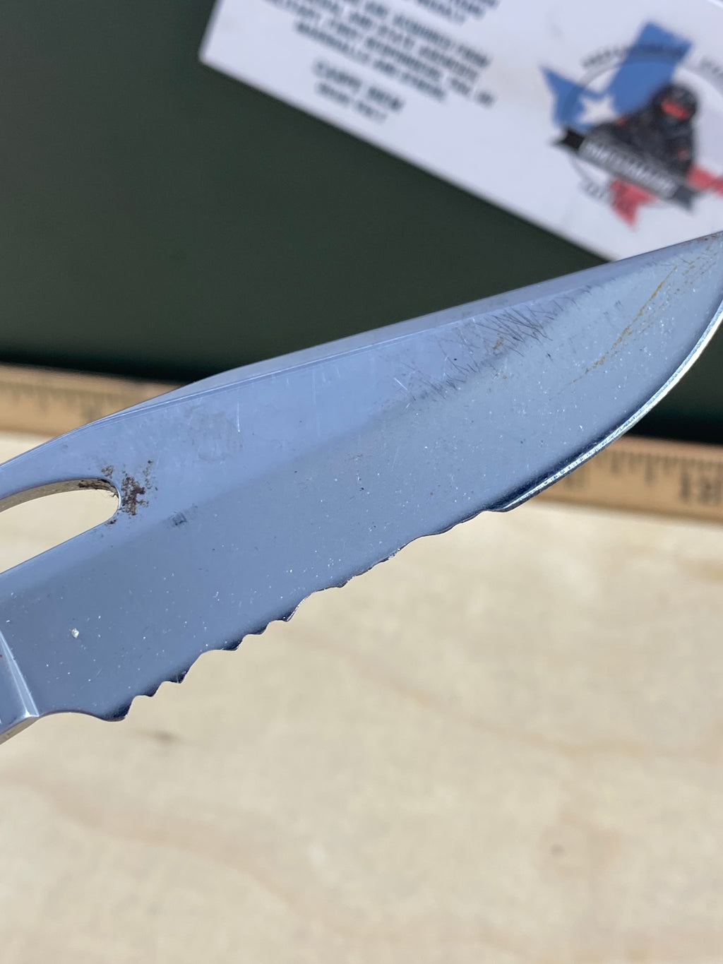 Gerber #47 450 EZ Out Pocket Knife Lockback combo Edge Blade. Light usage. Dirty.