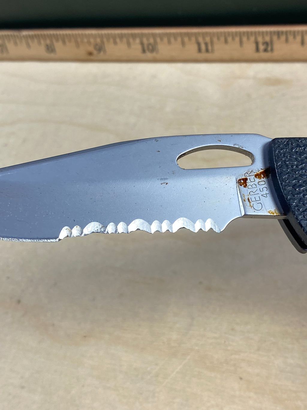 Gerber #47 450 EZ Out Pocket Knife Lockback combo Edge Blade. Light usage. Dirty.