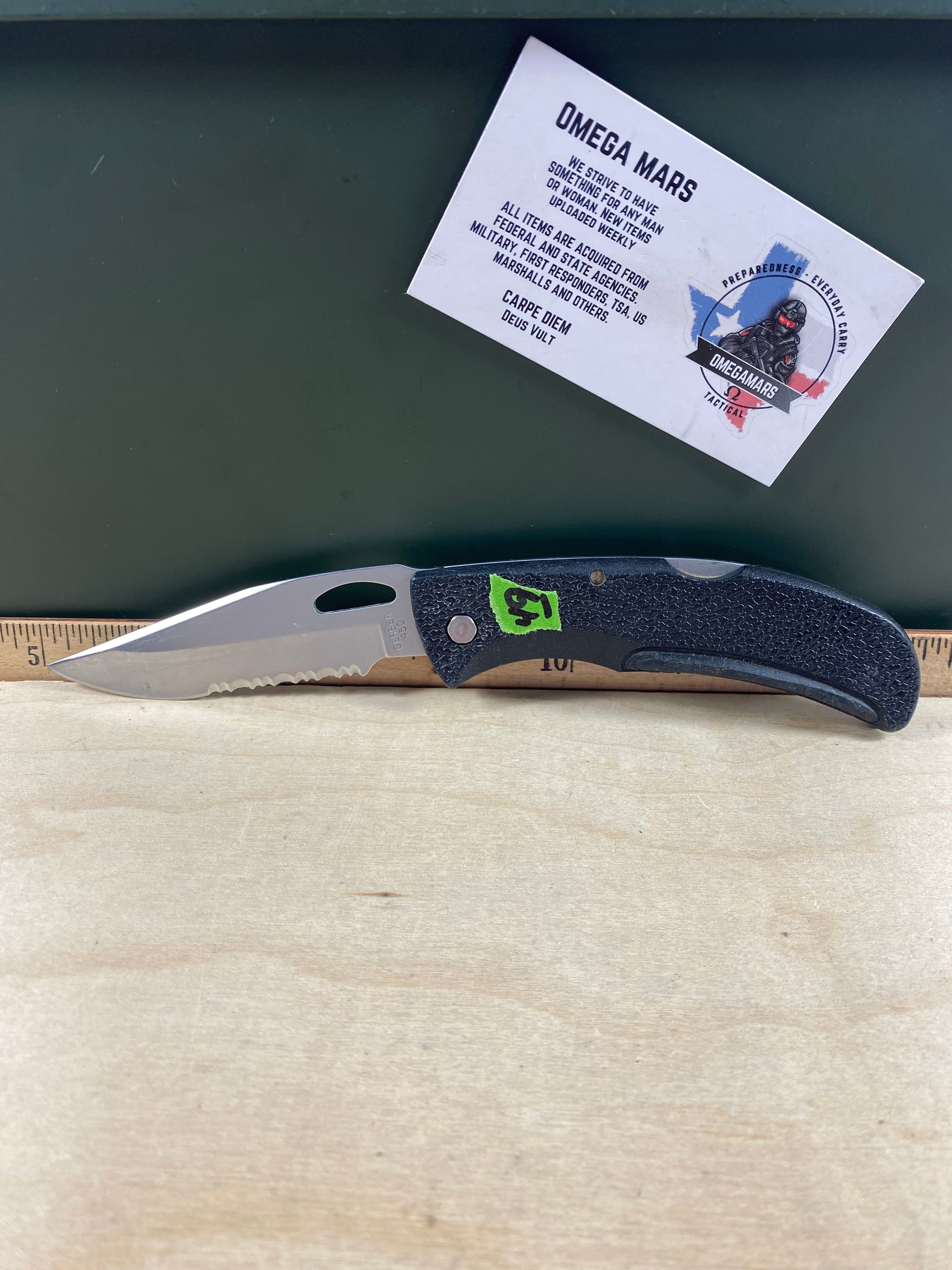 Gerber #49 450 EZ Out Pocket Knife Lockback combo Edge Blade. Light usage.