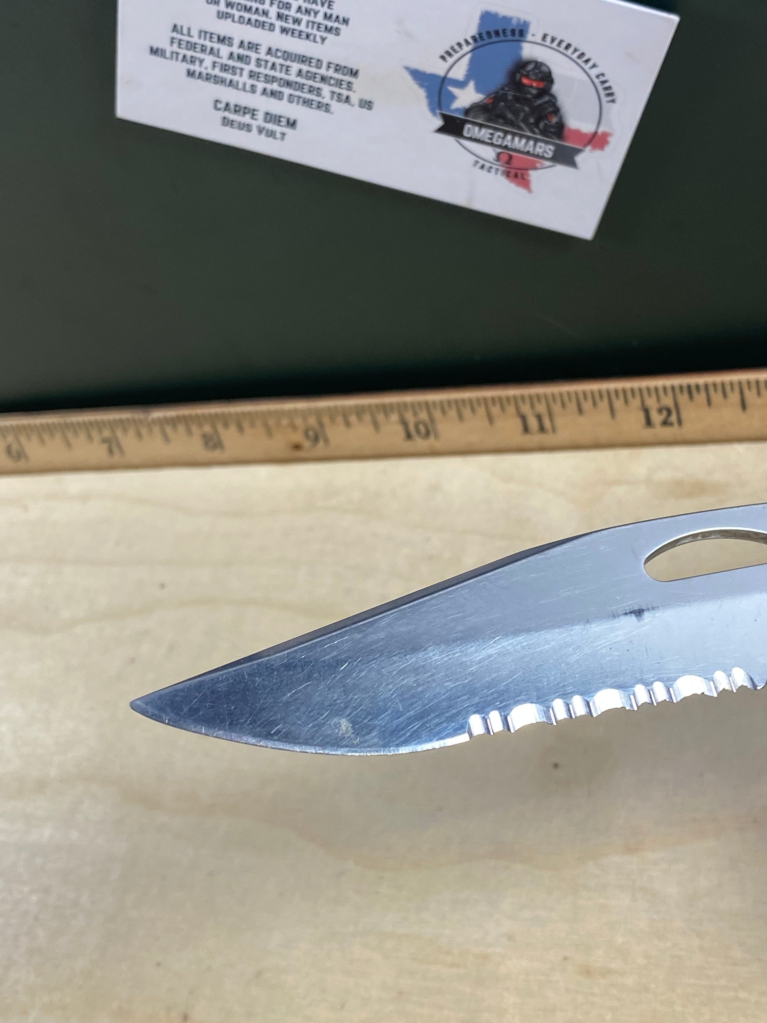 Gerber #49 450 EZ Out Pocket Knife Lockback combo Edge Blade. Light usage.