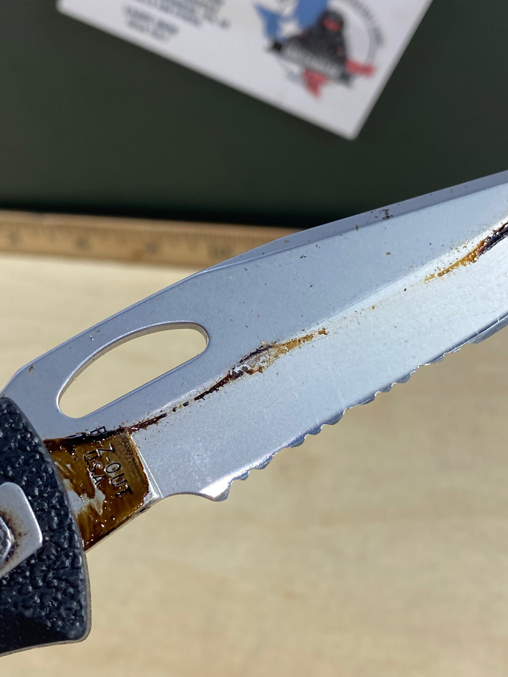 Gerber #57 450 EZ Out Pocket Knife Lockback combo Edge Blade. Light usage. Super dirty and Needs Oil.