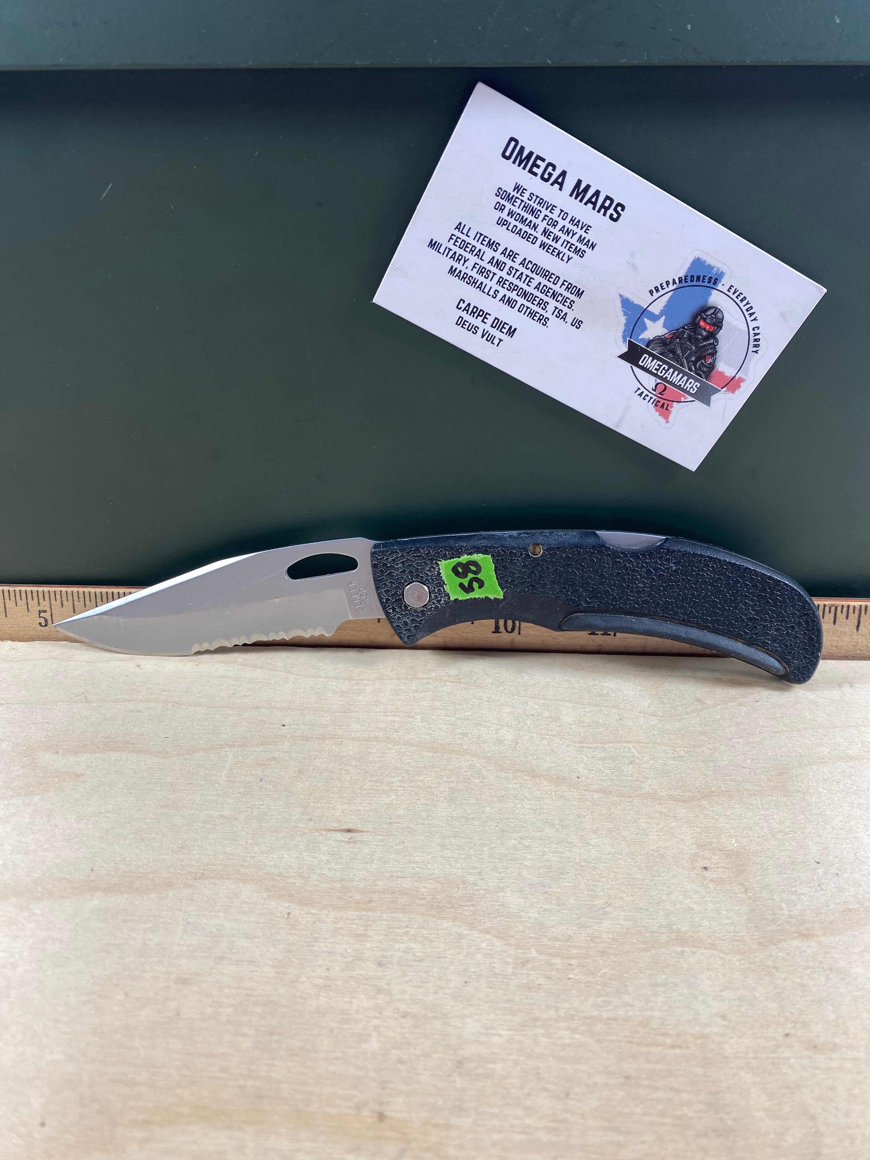 Gerber #58 450 EZ Out Pocket Knife Lockback combo Edge Blade. Light usage.