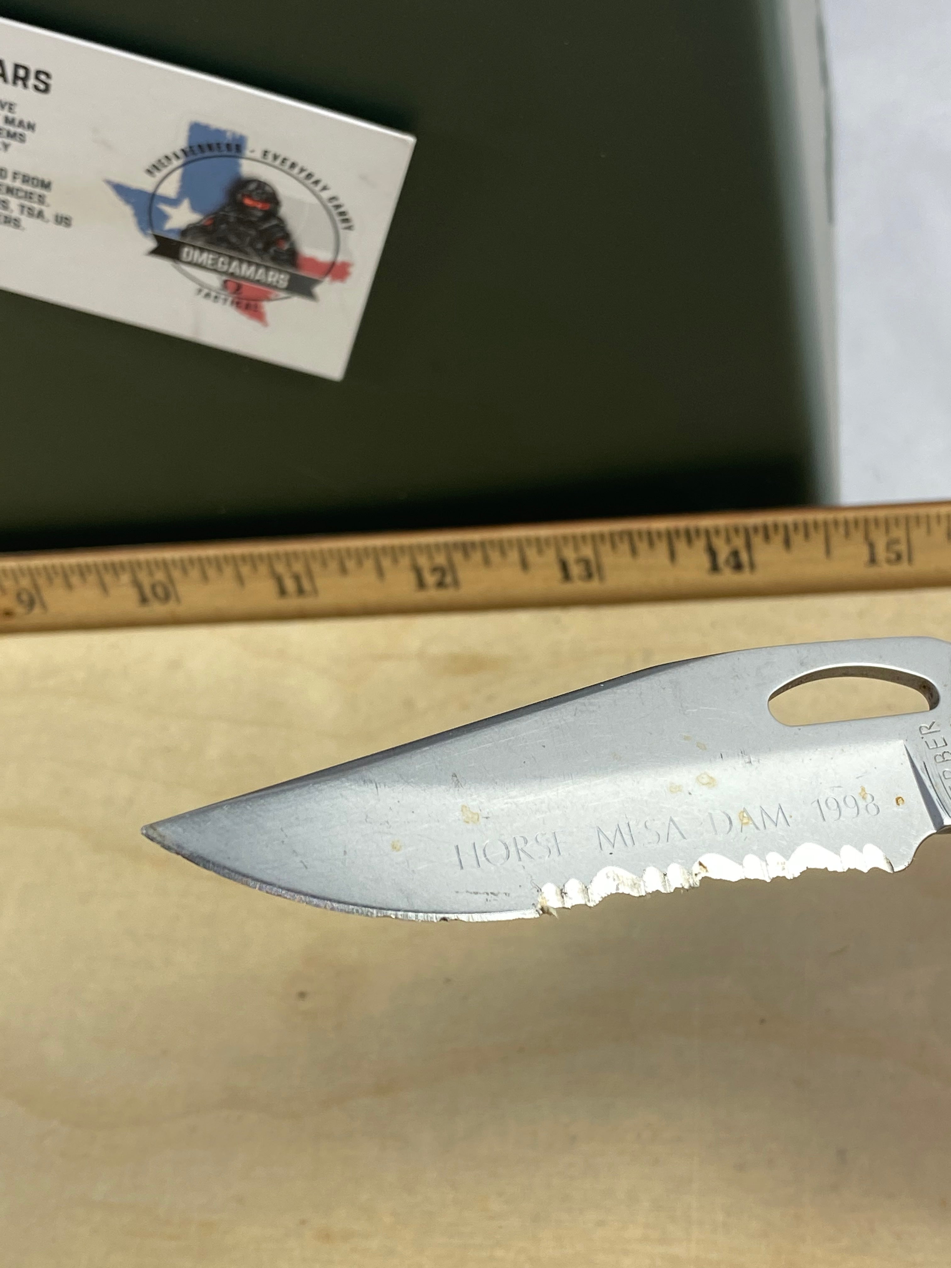 Gerber #59 450 EZ Out Pocket Knife Lockback combo Edge Blade. Light usage. Dirty and chips on blade.