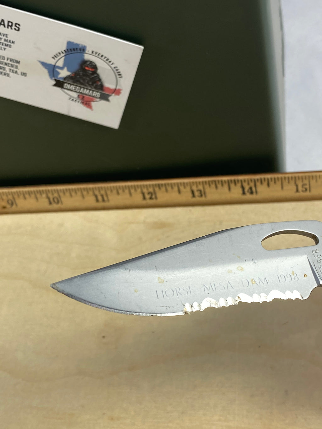 Gerber #59 450 EZ Out Pocket Knife Lockback combo Edge Blade. Light usage. Dirty and chips on blade.