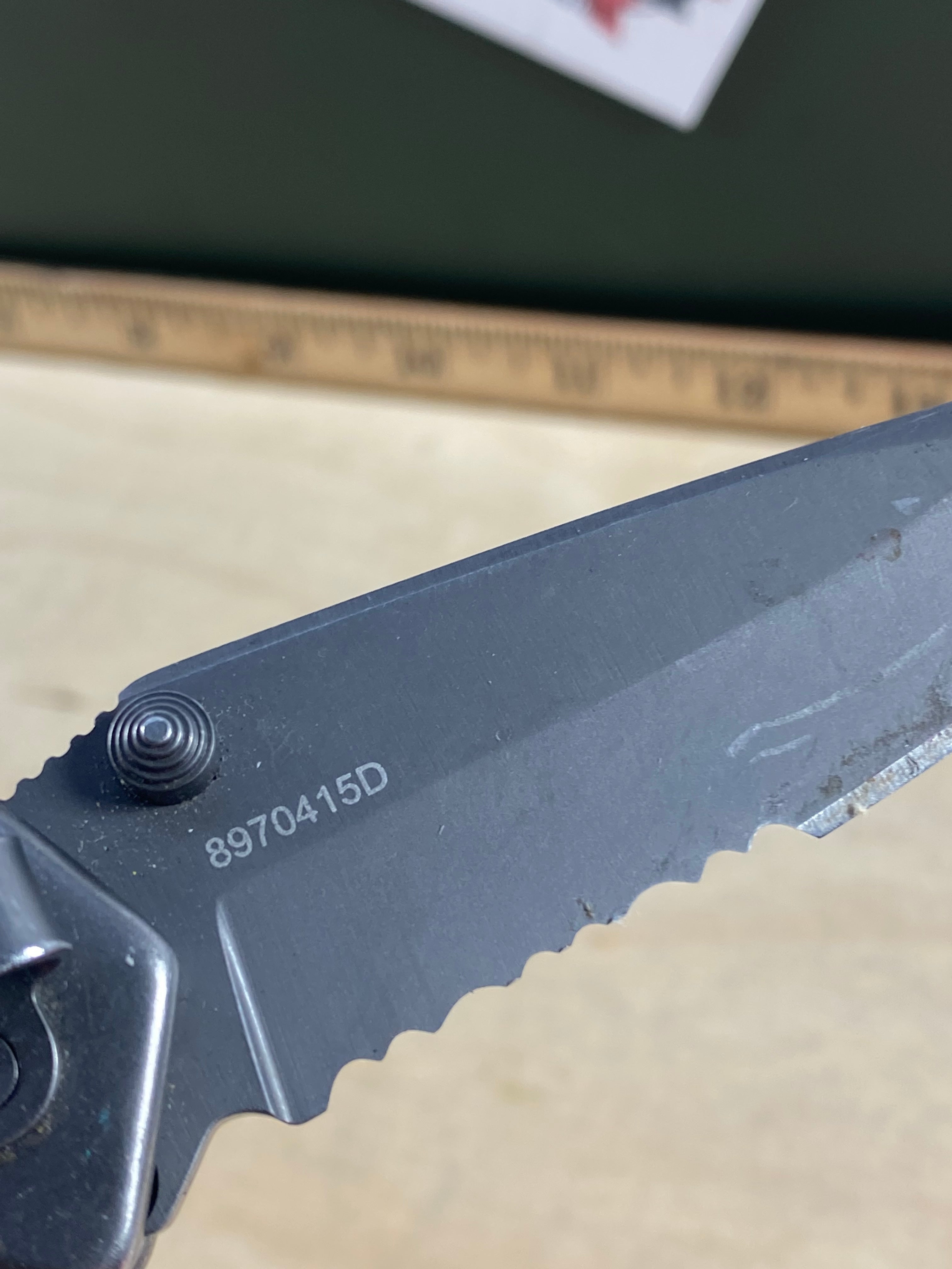 Gerber #93 Paraframe I Folding Knife. Light usage and dirty. (MSRP $35.00 NEW)